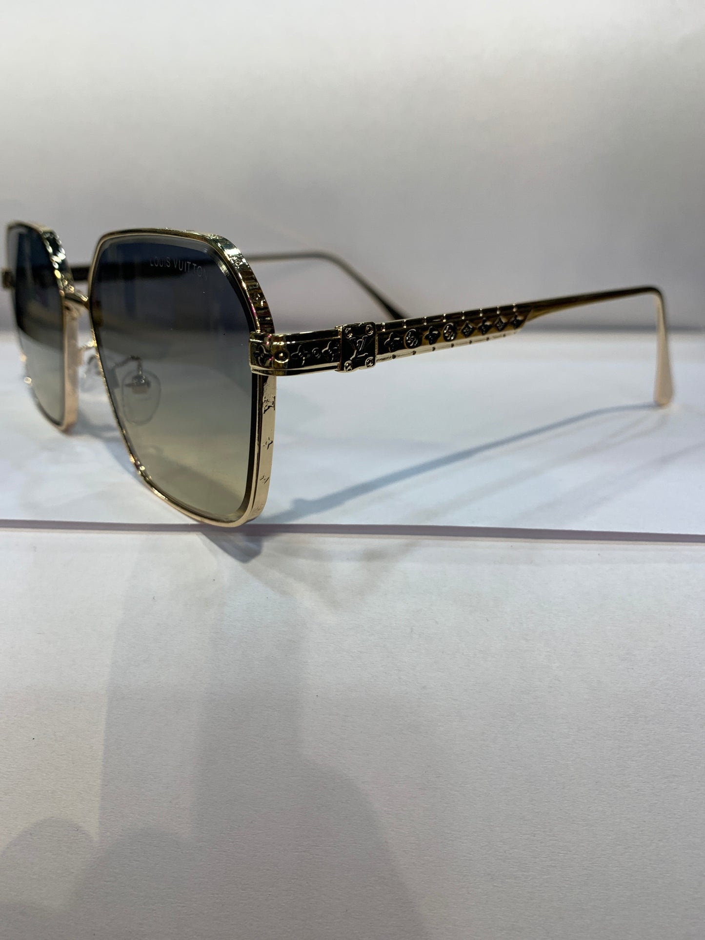 UOL Golden Frame Grey Trancy Shade Unisex Sunglasses 28741 59 14 140 C6