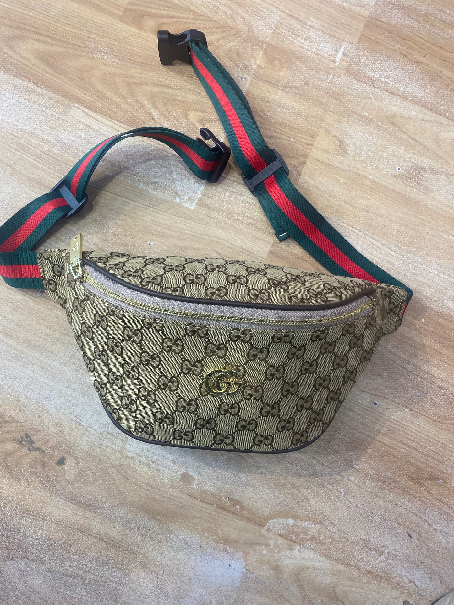 CUG GUC GG Print Beige Colour Unisex Chest Fanny Bag 988848