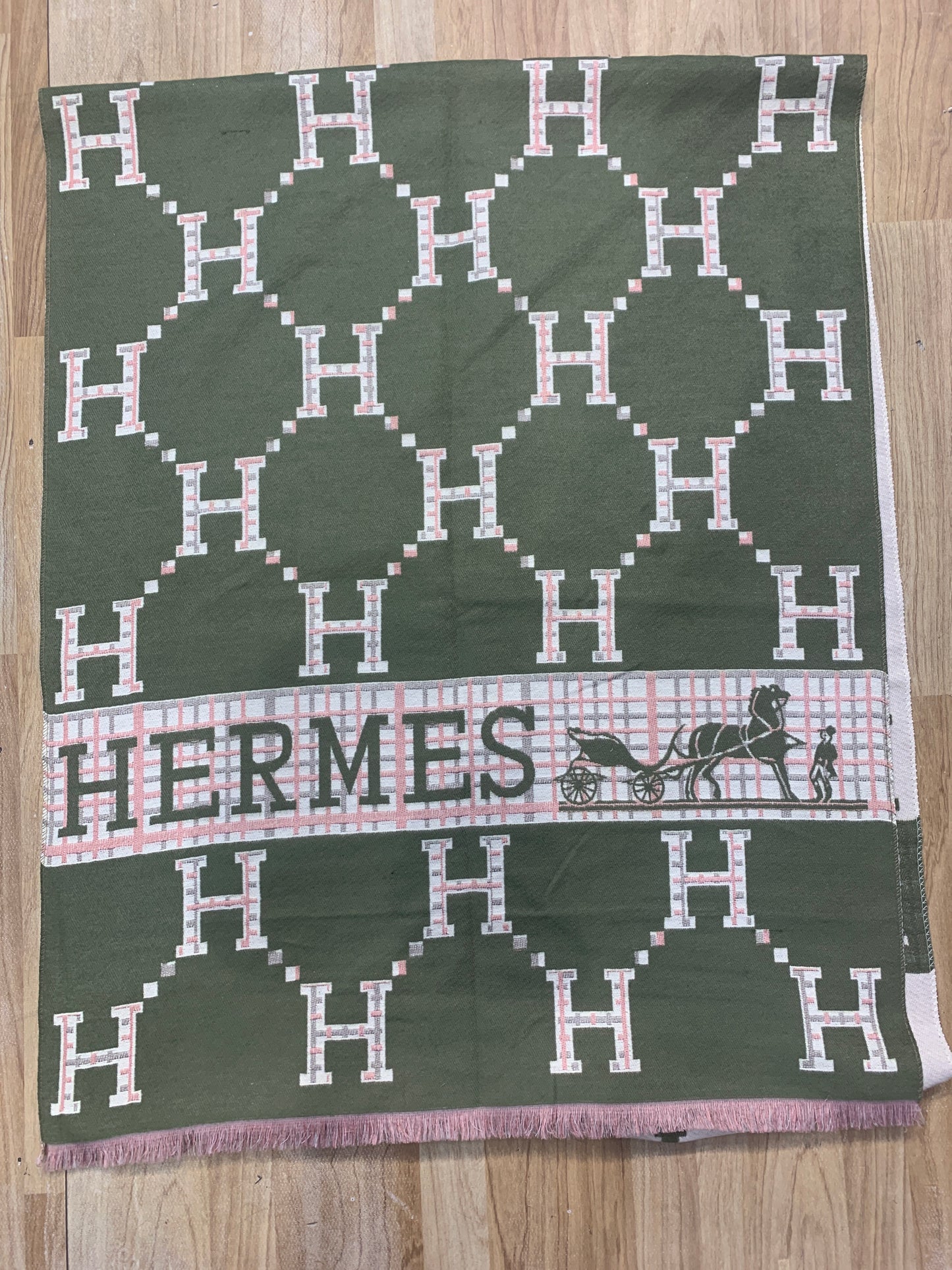 REH stole Unisex Green Colour H9069