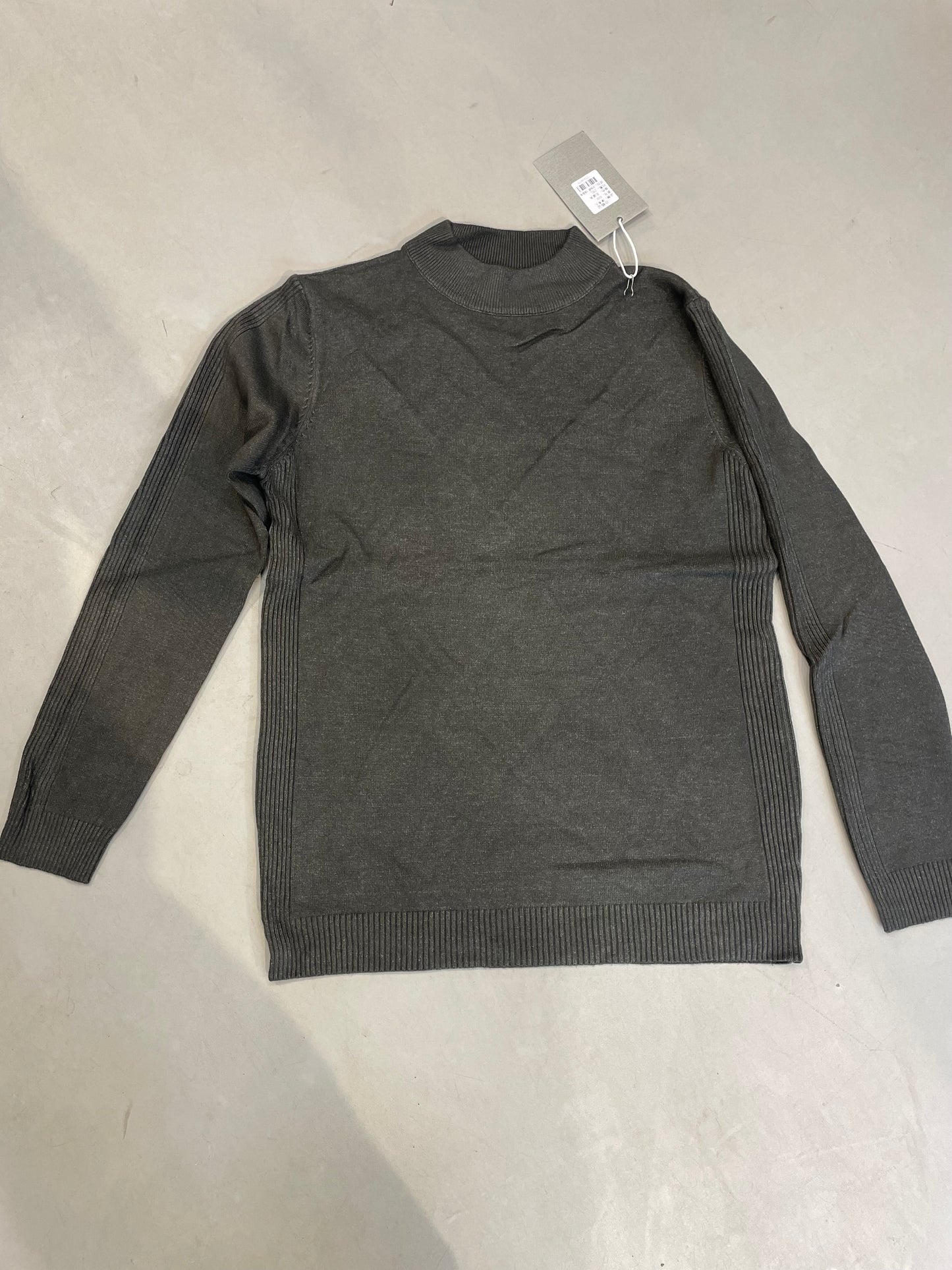 Half Neck Black Colour Premium Quality Unisex Sweater 555