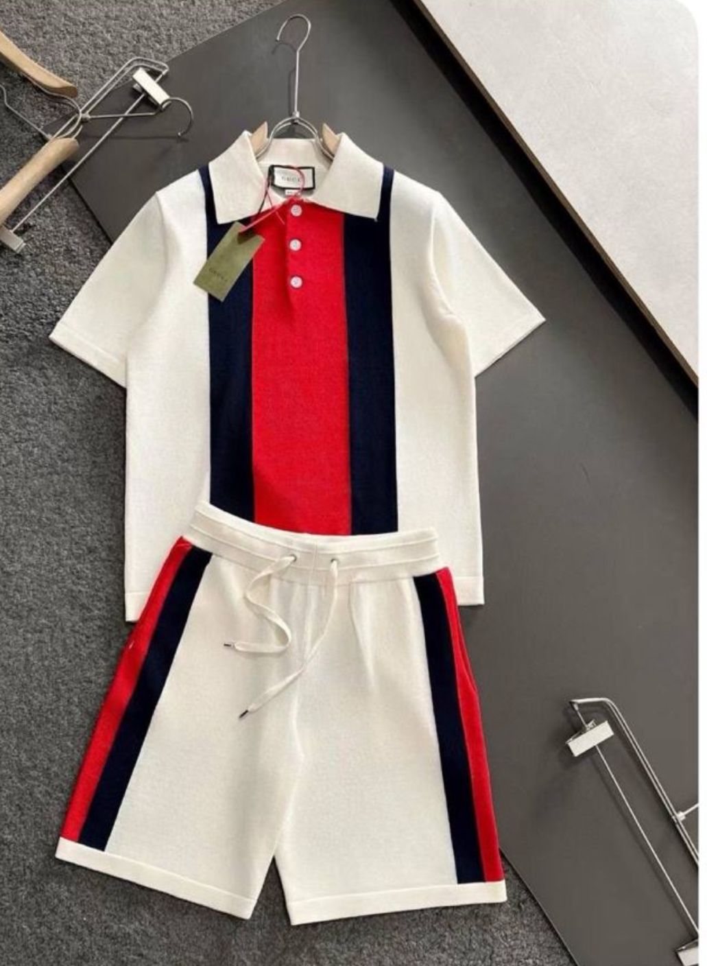 CUG GUC Cream Colour Blue Red Stripe Coller T Shirt With Shorts Coord Set 990336