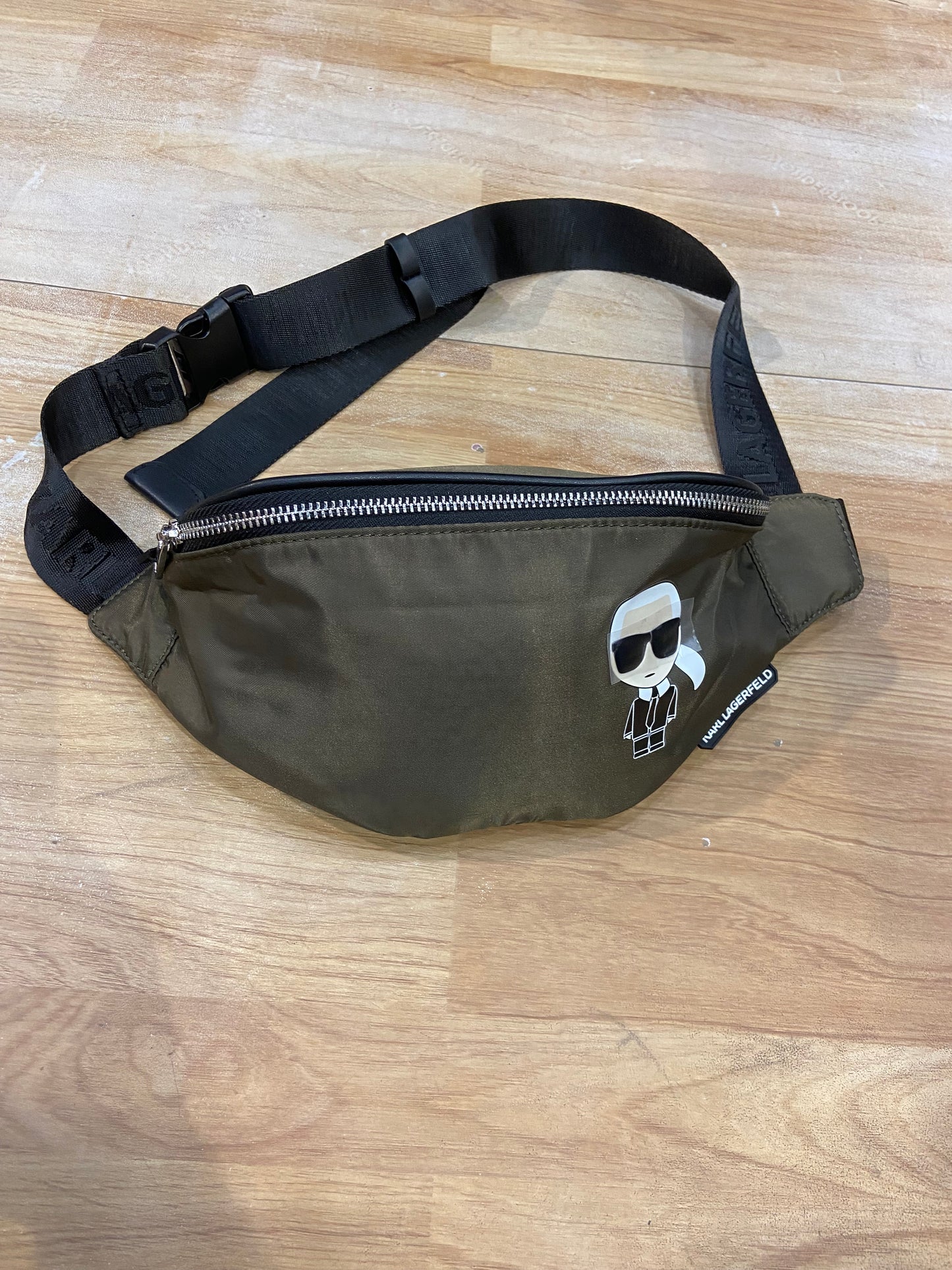 Rak Fanny bag bag Green colour 9052