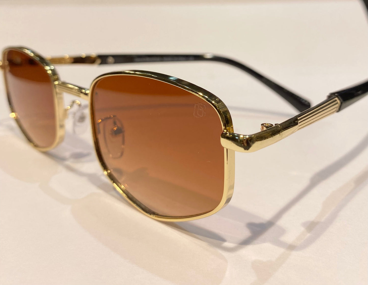 VAD Golden Frame Brown Shade Premium Quality Sunglass JD2811 54 18-144