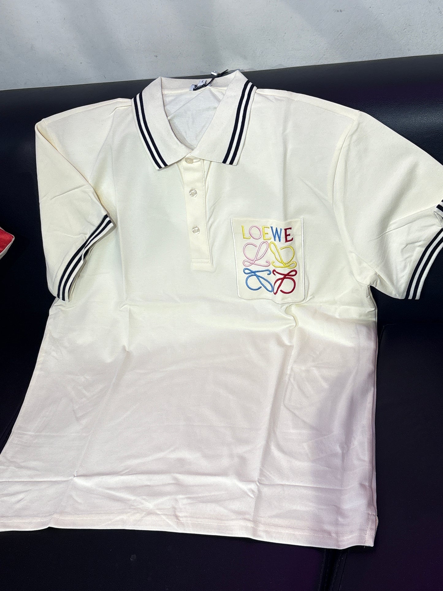 Loe Eol Cream Colour Black Stripe Collar Premium Quality T Shirt 4901