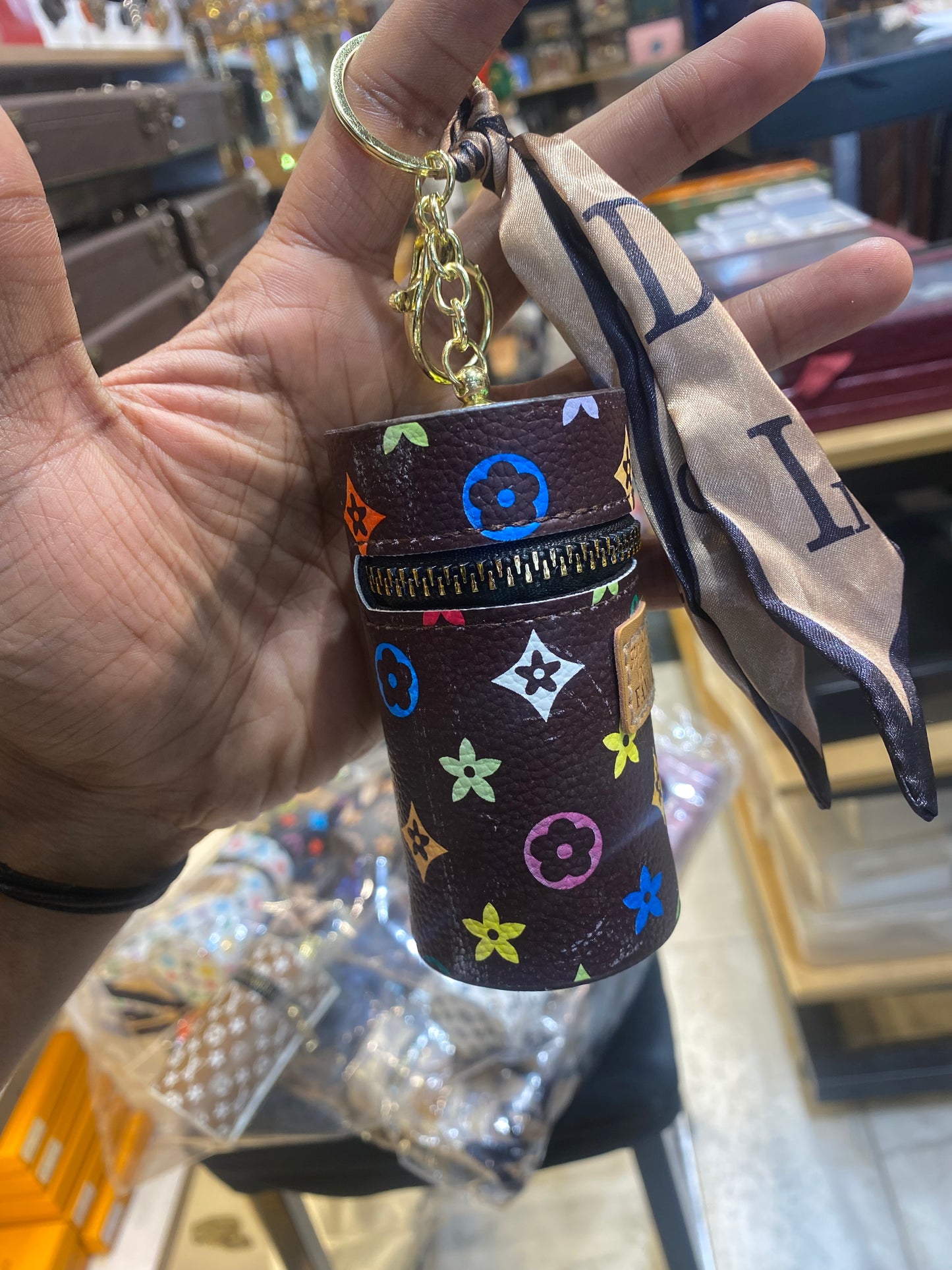UOL LOU Multi Colour Coin Pouch Key Chain 987566