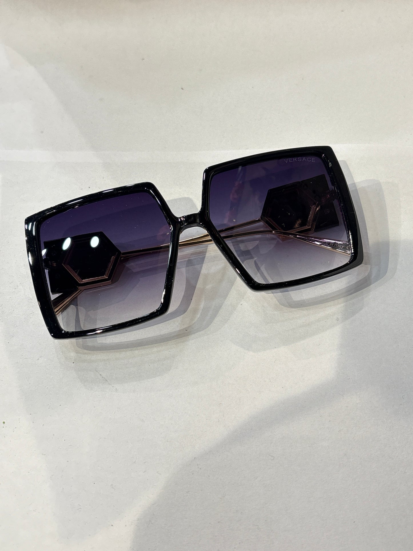 Rev Ver Black Gold Frame Black Shade Sunisex Sungless Sun043