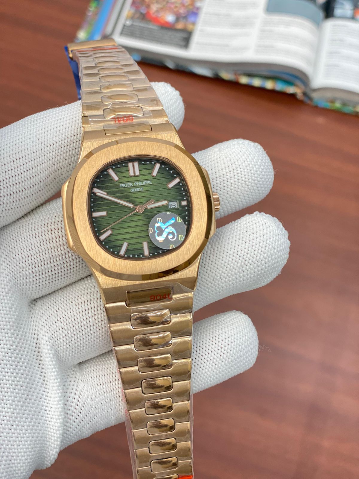 Tap Copper Chain Green Dial Men Watch 901865