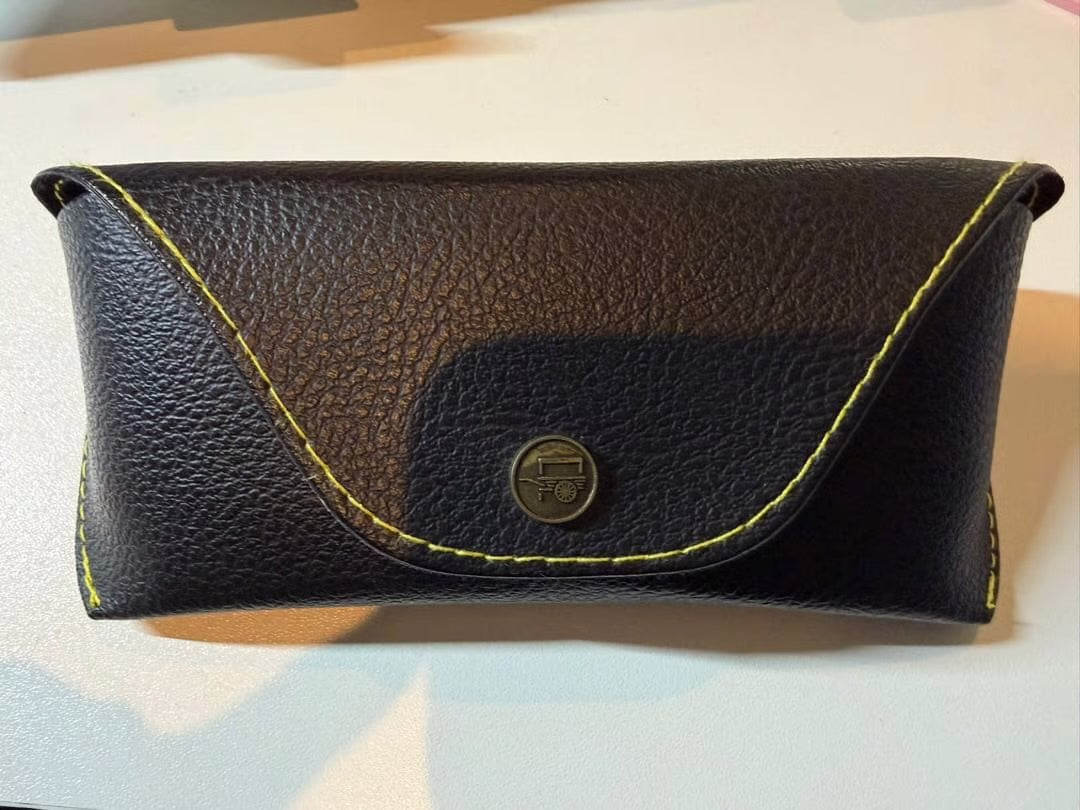 Som Sunglass Case