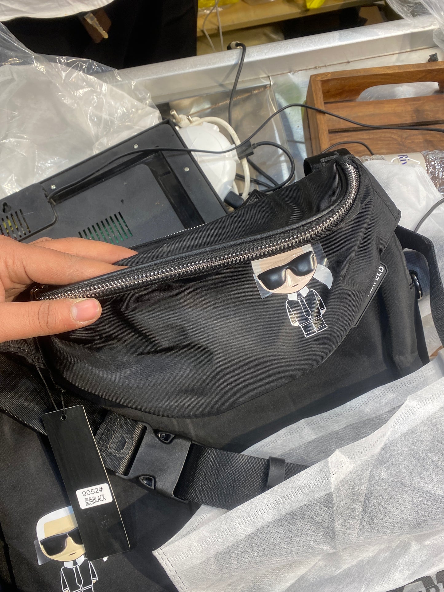Fanny bag bag black colour 9052