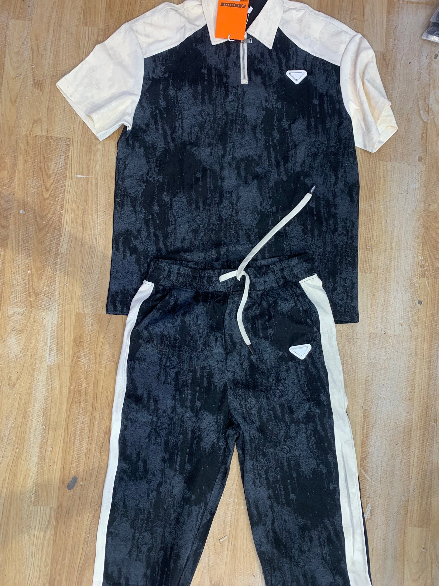 Black Cream Colour Imported Collar Half Zipp Style Unisex Cord Set 803