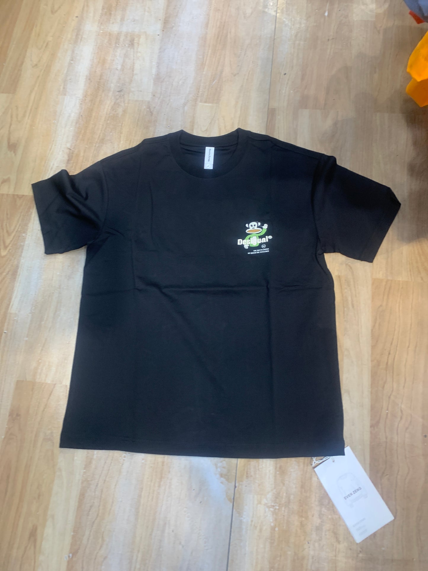 Even Zeng Black Colour Tshirt Monkey Back Print 8203