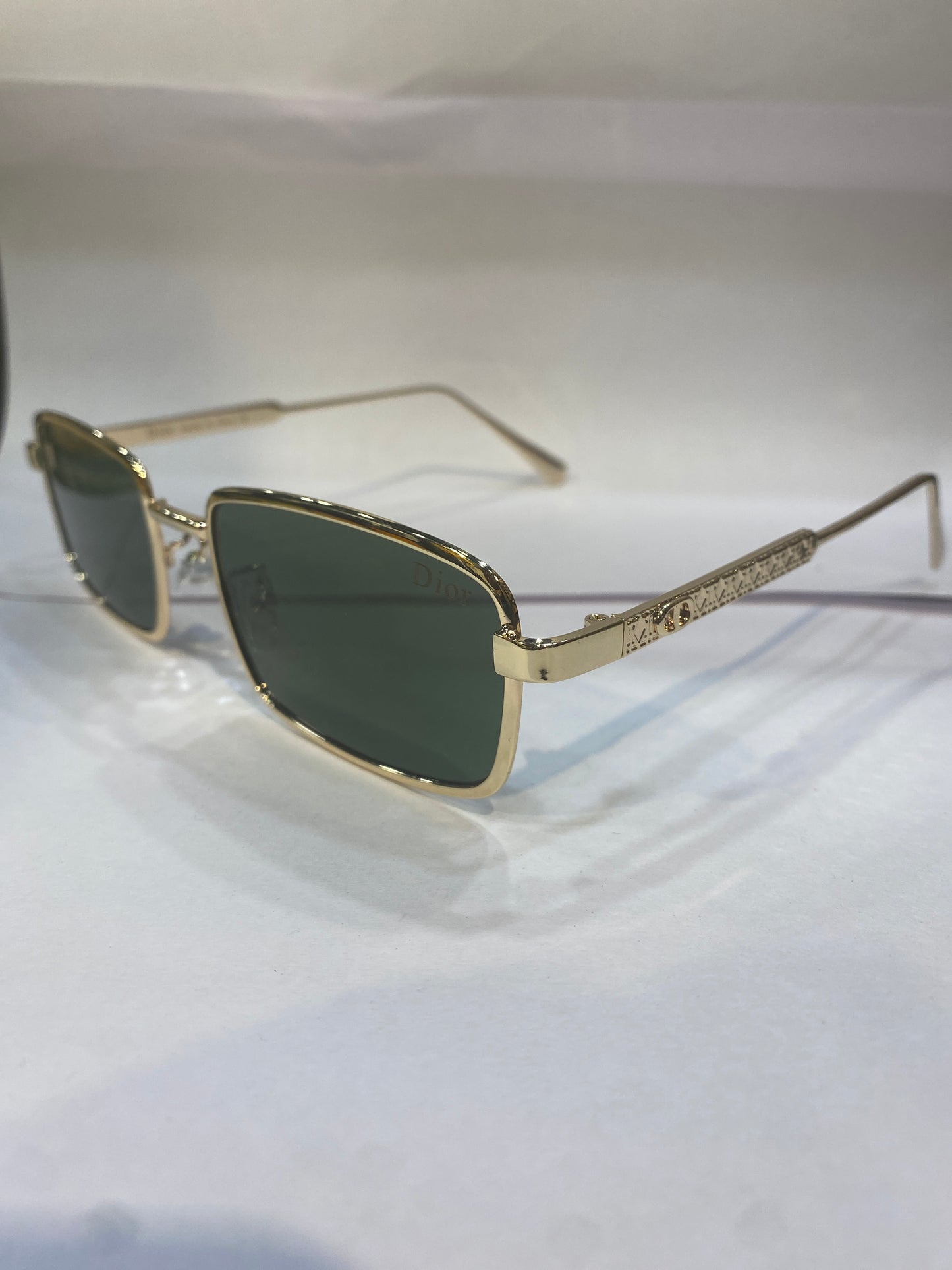 OID Golden Stike Frame green Shade Unisex Sunglasses DY131 56 16 144