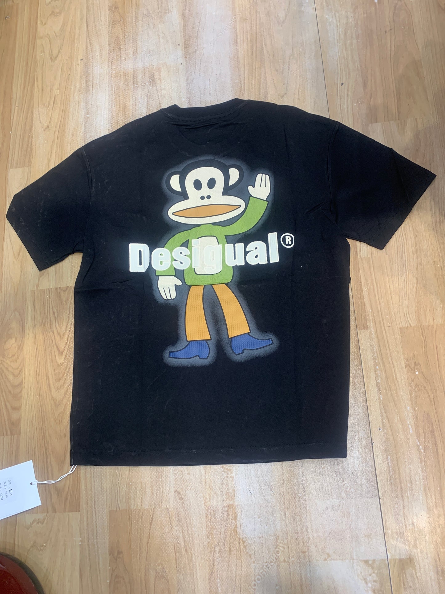 Even Zeng Black Colour Tshirt Monkey Back Print 8203