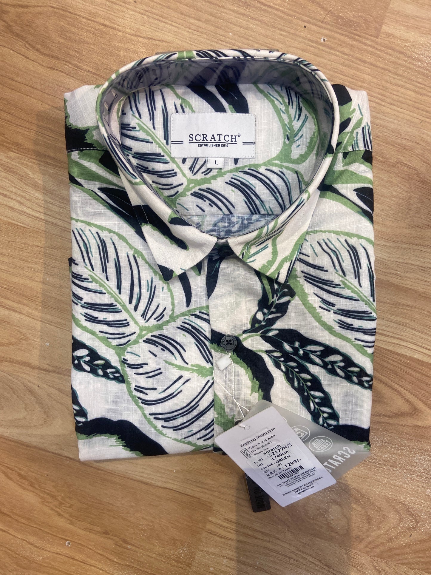 White leaf Green Print SCRATCH Shirt Haft Selves 00073487