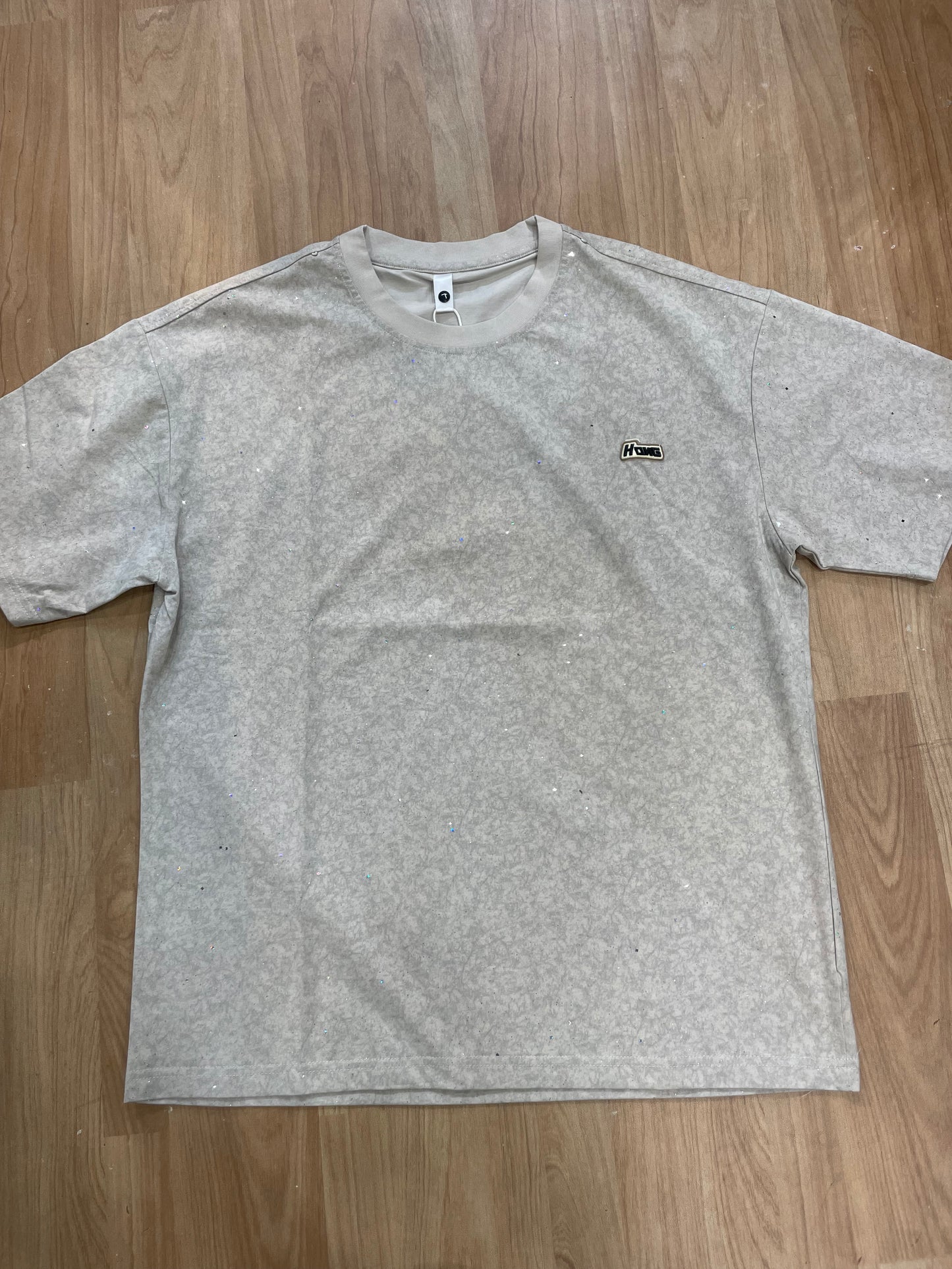 Hong Grey Faded Colour With Glitter Imported Round Neck T-Shirt 8193