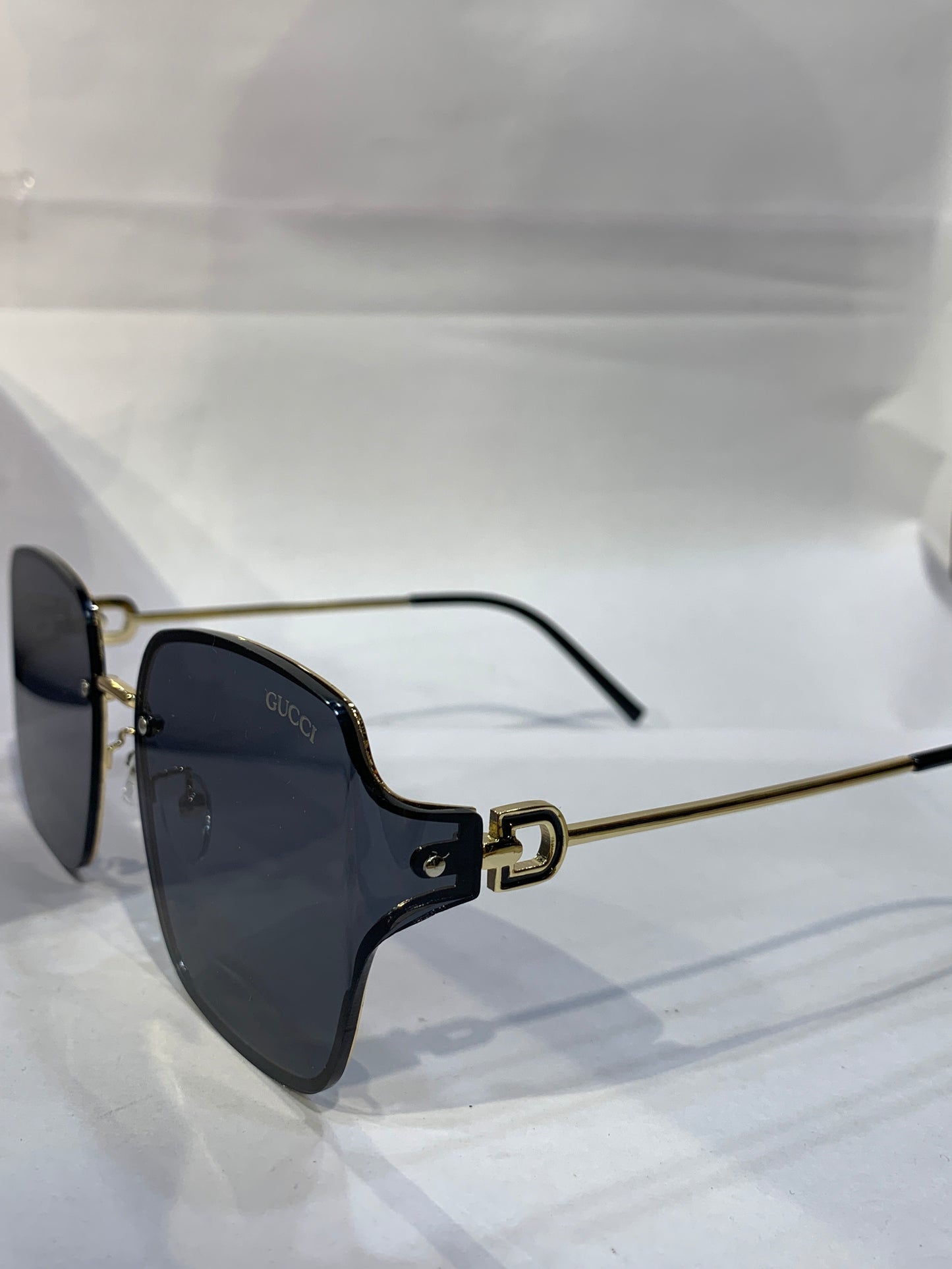 CUG Black Frame Golden stick Black Shade Unisex Sunglasse SUN5004