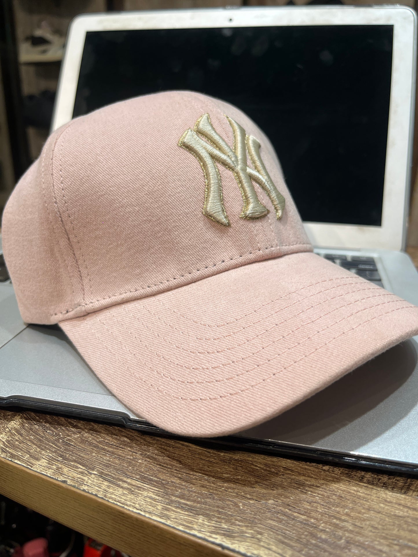 YN Cap Gold Embroidery 987341