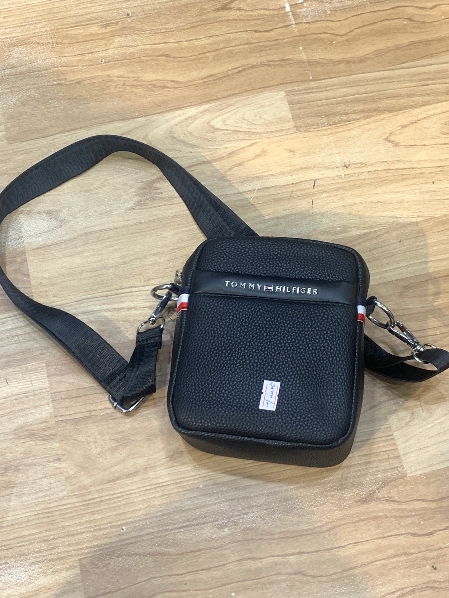 Mot Tom Black Colour Unisex Cross Body Side Sling Bag 989074