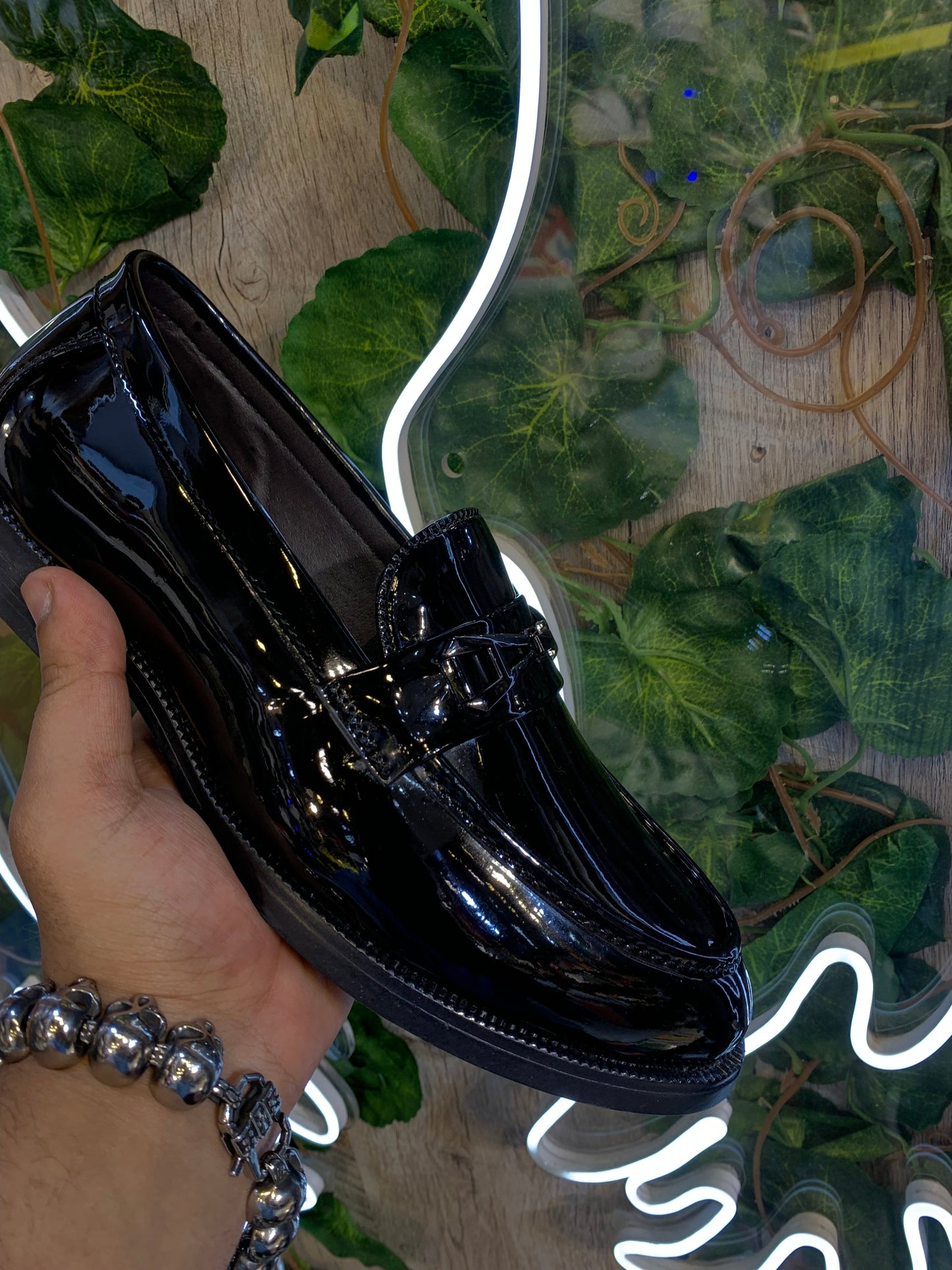 GUC CUG Black Colour Party Wear Glossy pattern Loafer Shoes 987058