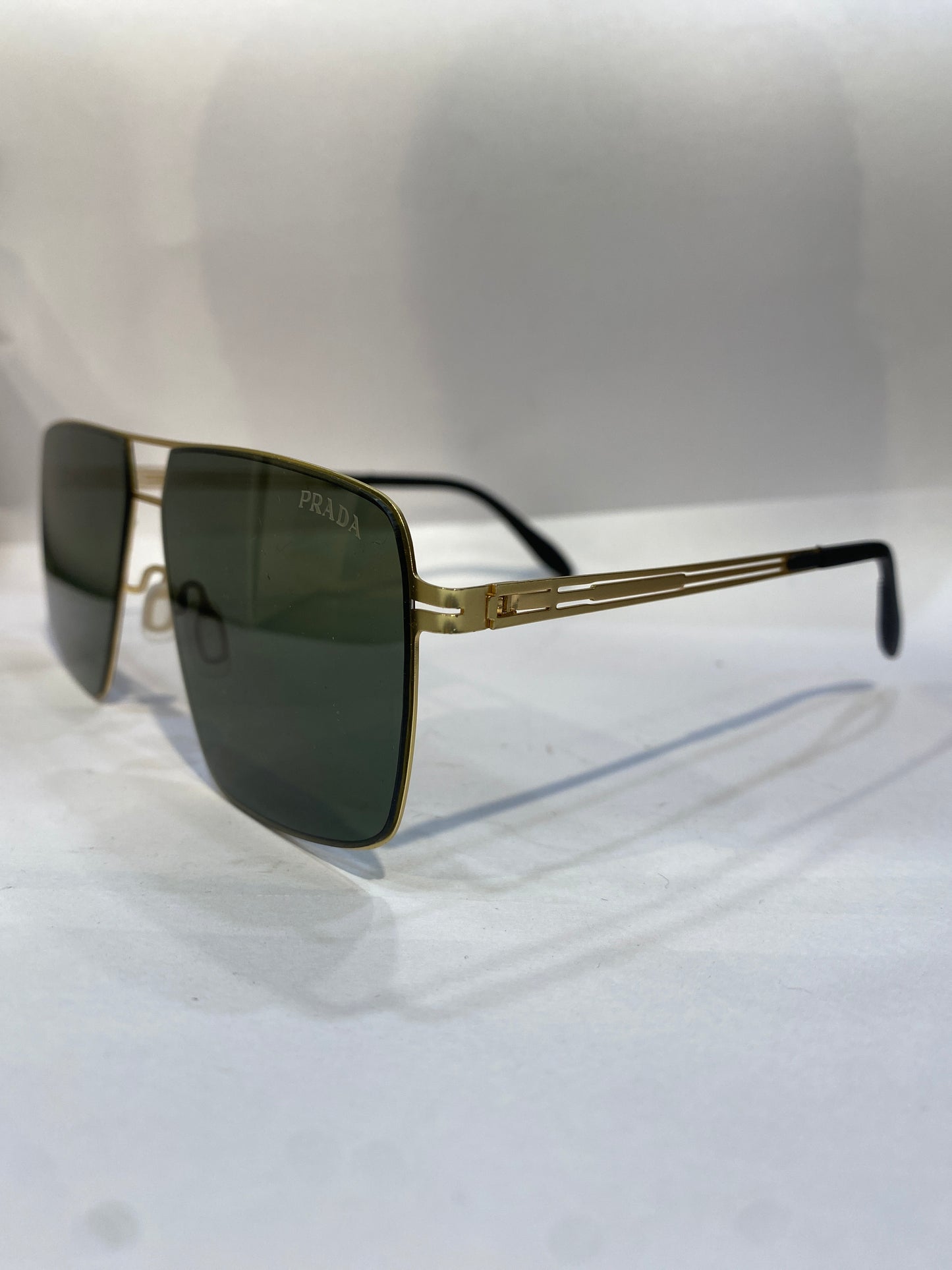 Arp Golden Frame Green Shade Unisex Branded Sunglasses 036 60 15 140