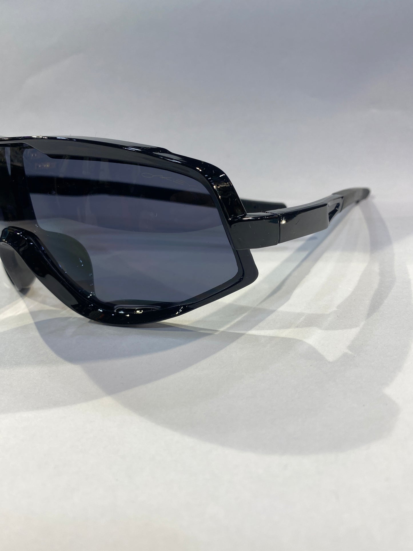 KAO OAK Black Frame Black Shade Unisex Sunglass AL9808 75 12 140