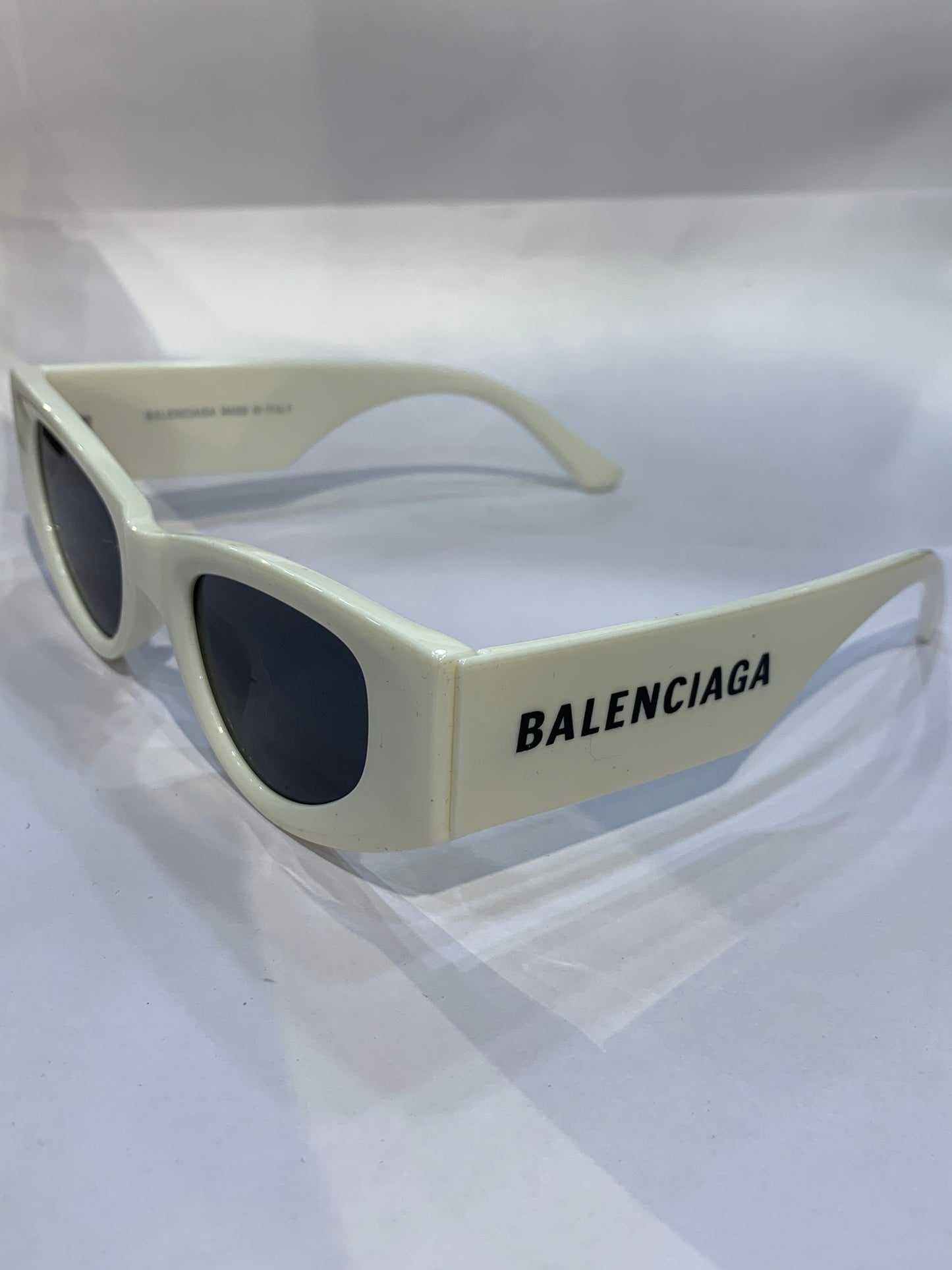 LAB Cream Frame black Shade Unisex Sunglasses BB2310 47 12 145