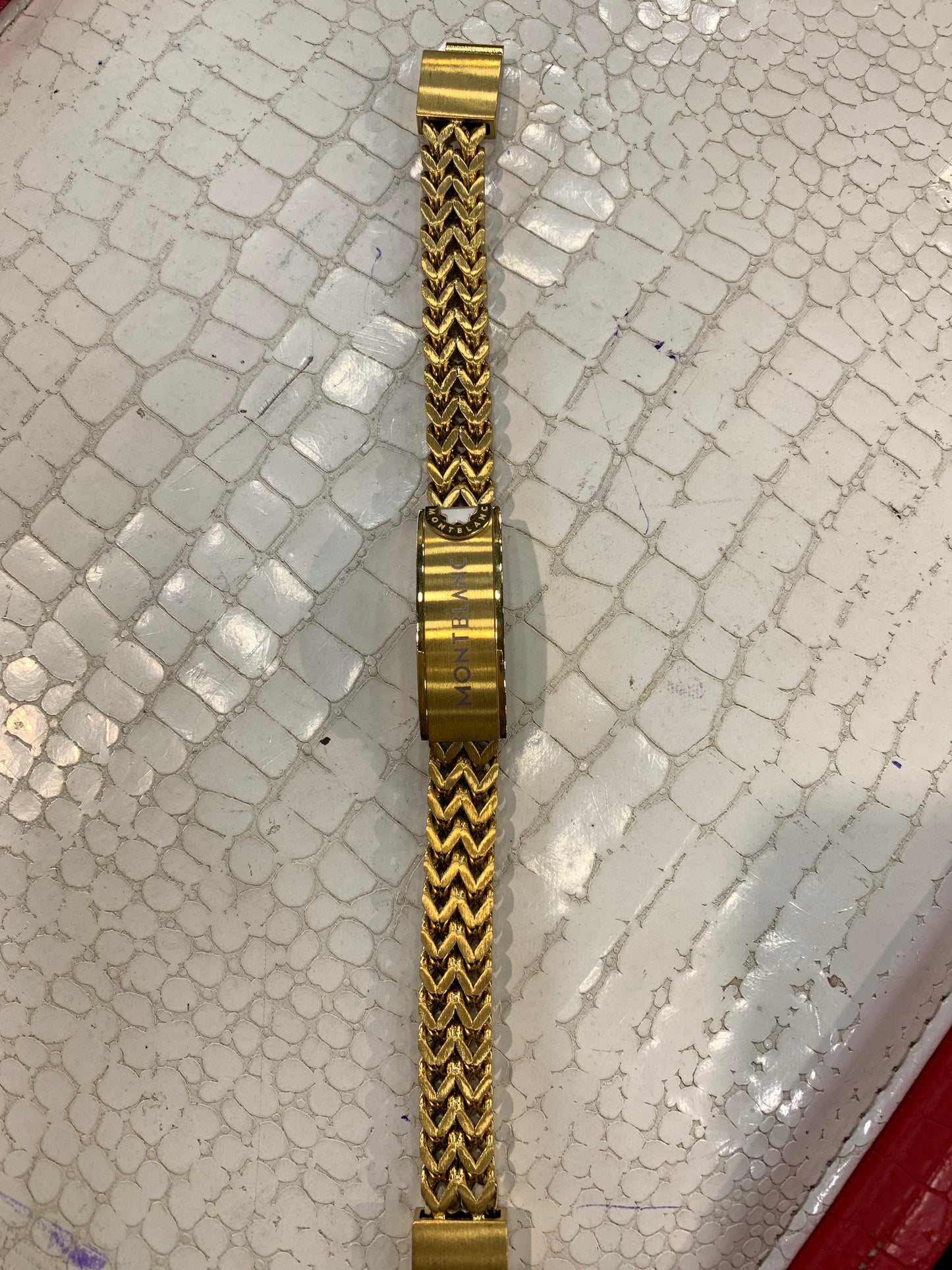 NOM MON Gold Colour Premium Quality Imported Unisex Bracelet