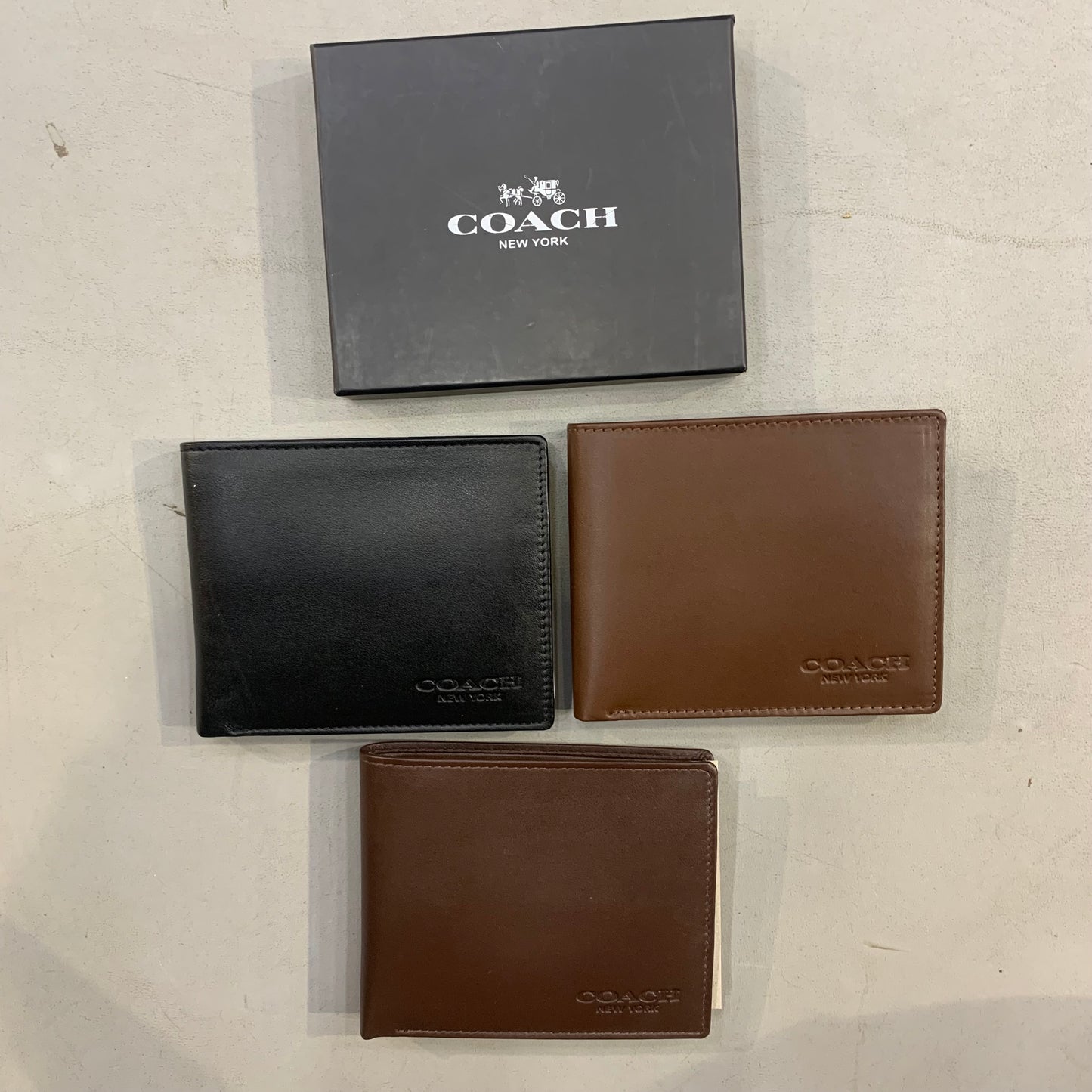 AOC COA Plane Colour Imported Genuine Leather Mens Wallet 989831