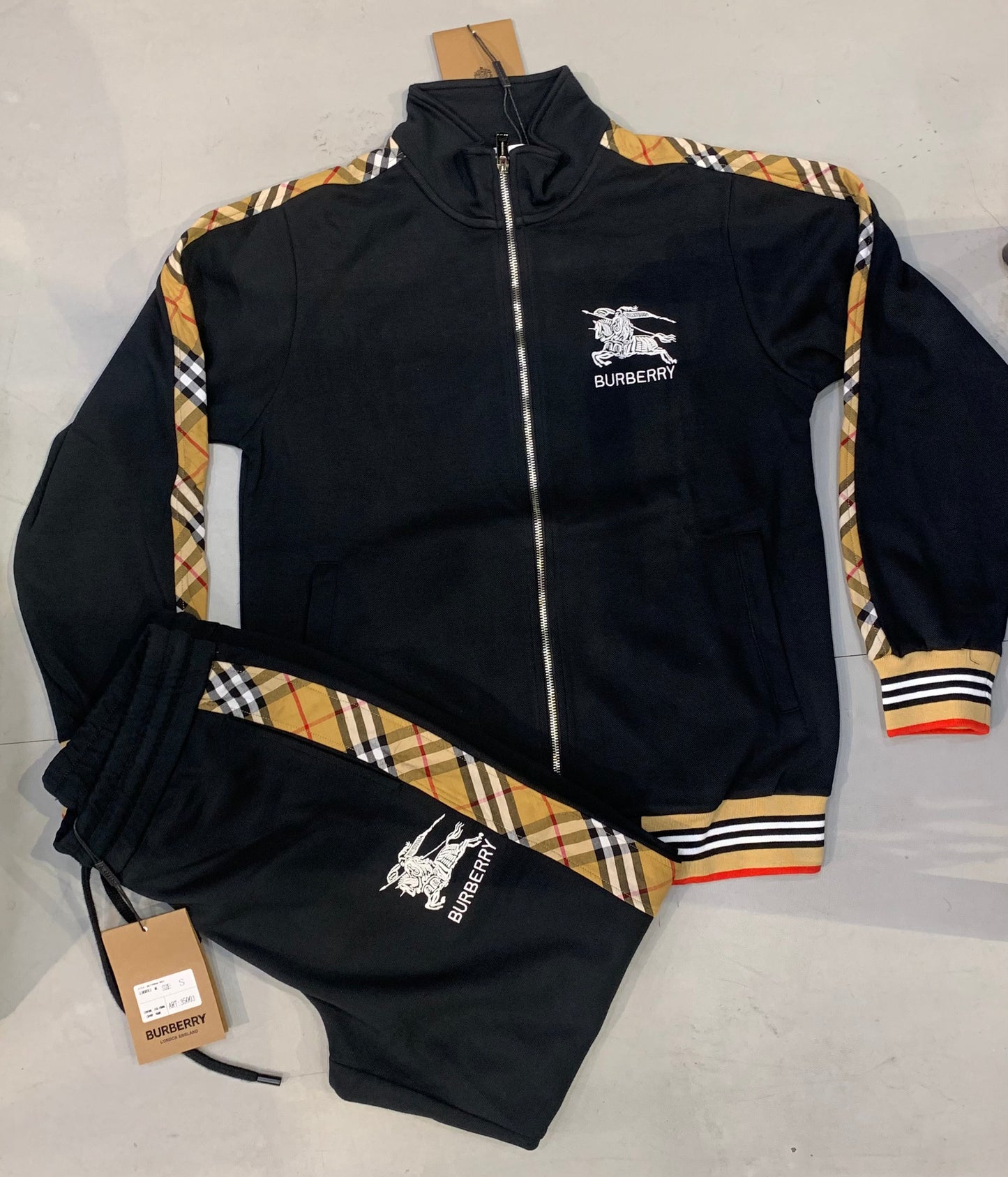 RUB BUR Black Colour With Check Premium Quality Jacket & Lower Unisex Coord Set 2025133