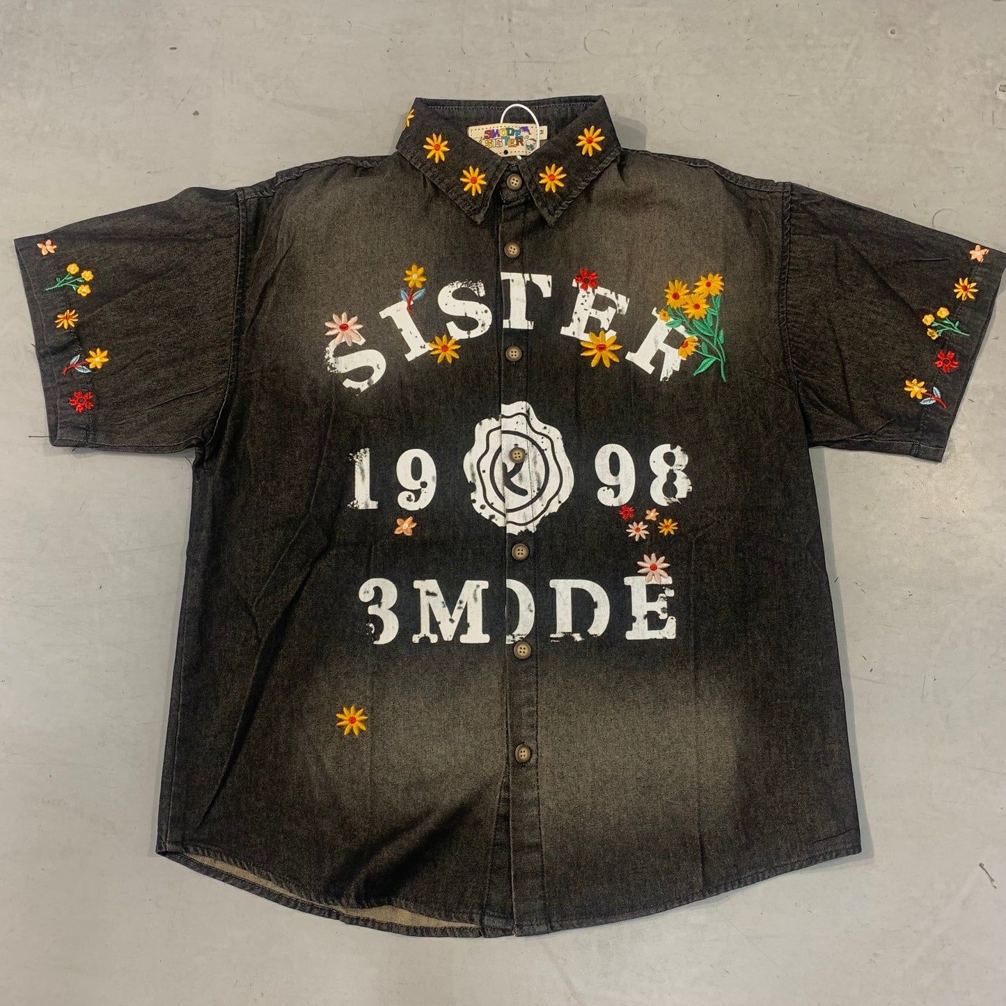 3MODE SISTER 19098 Black Faded Colour Flower Embroidery Denim Half Sleeve Shirt 201