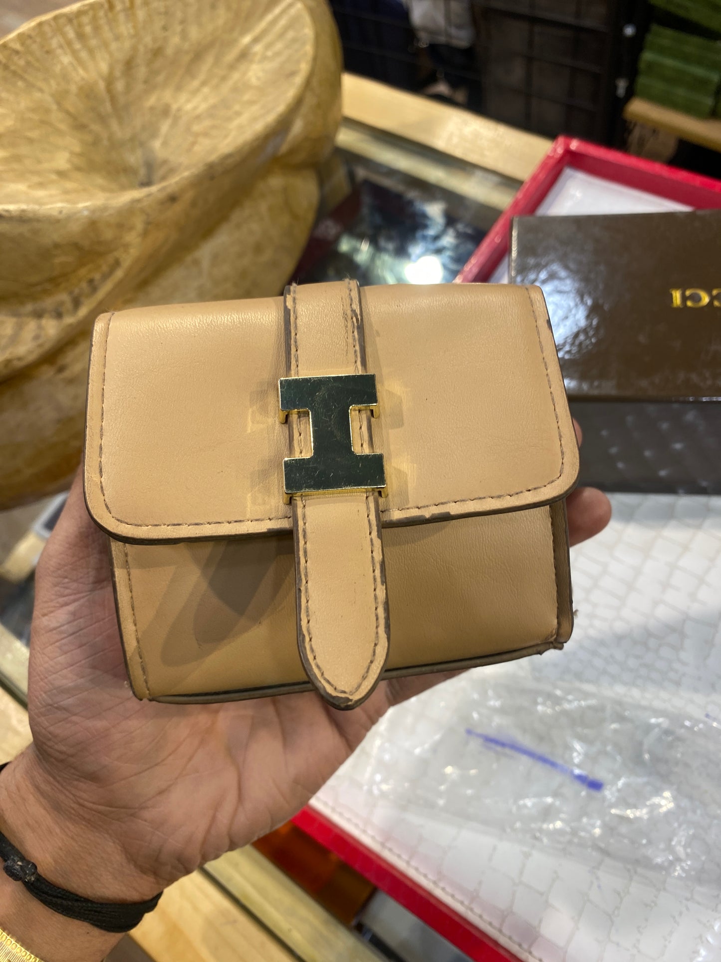 REH HER Beige Colour Small Size Ladies Sling Bag 880062