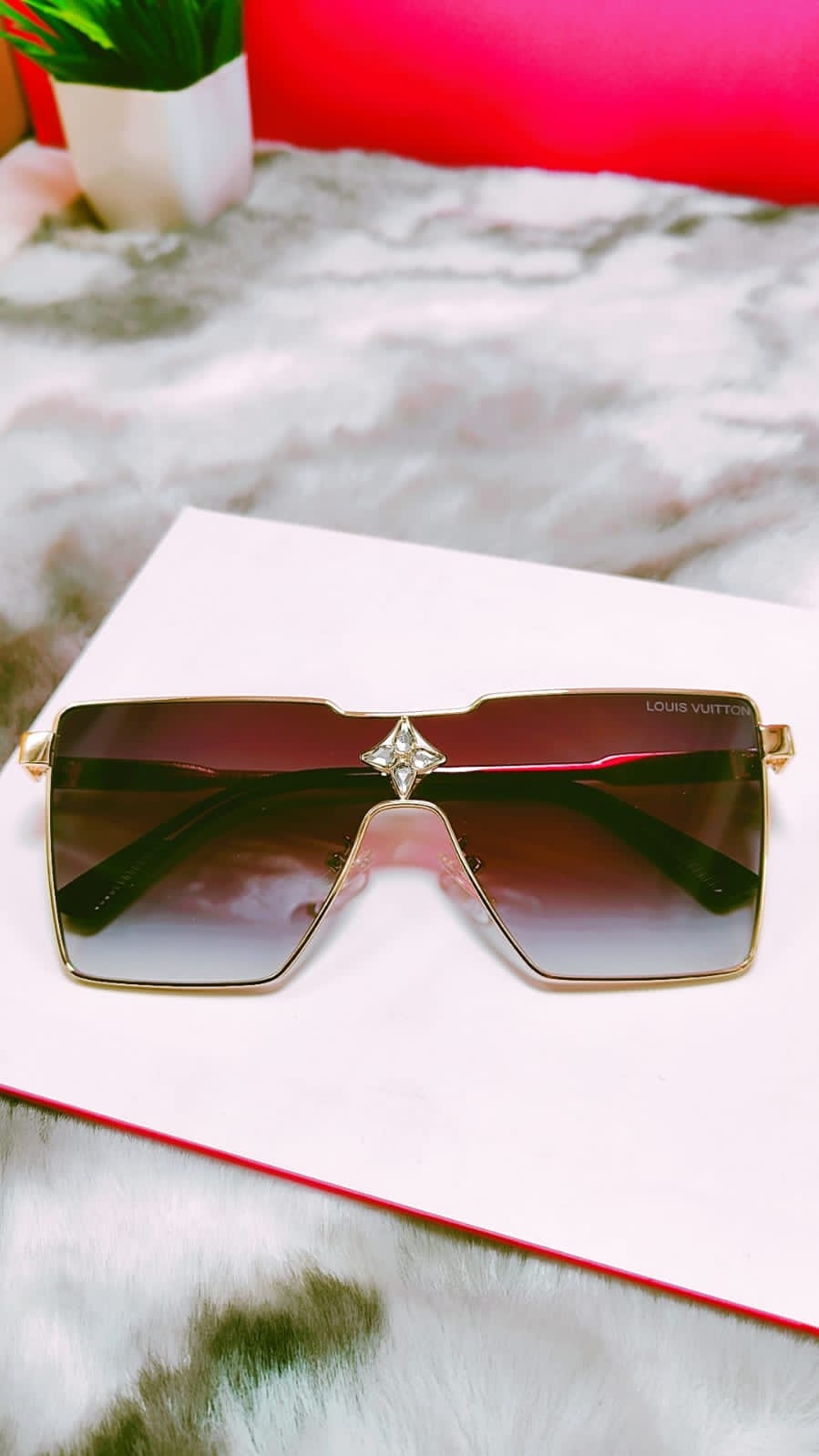 Uol Gold Frame Trancy Black Shade Unisex Sunglasses 2a621 56 15-139