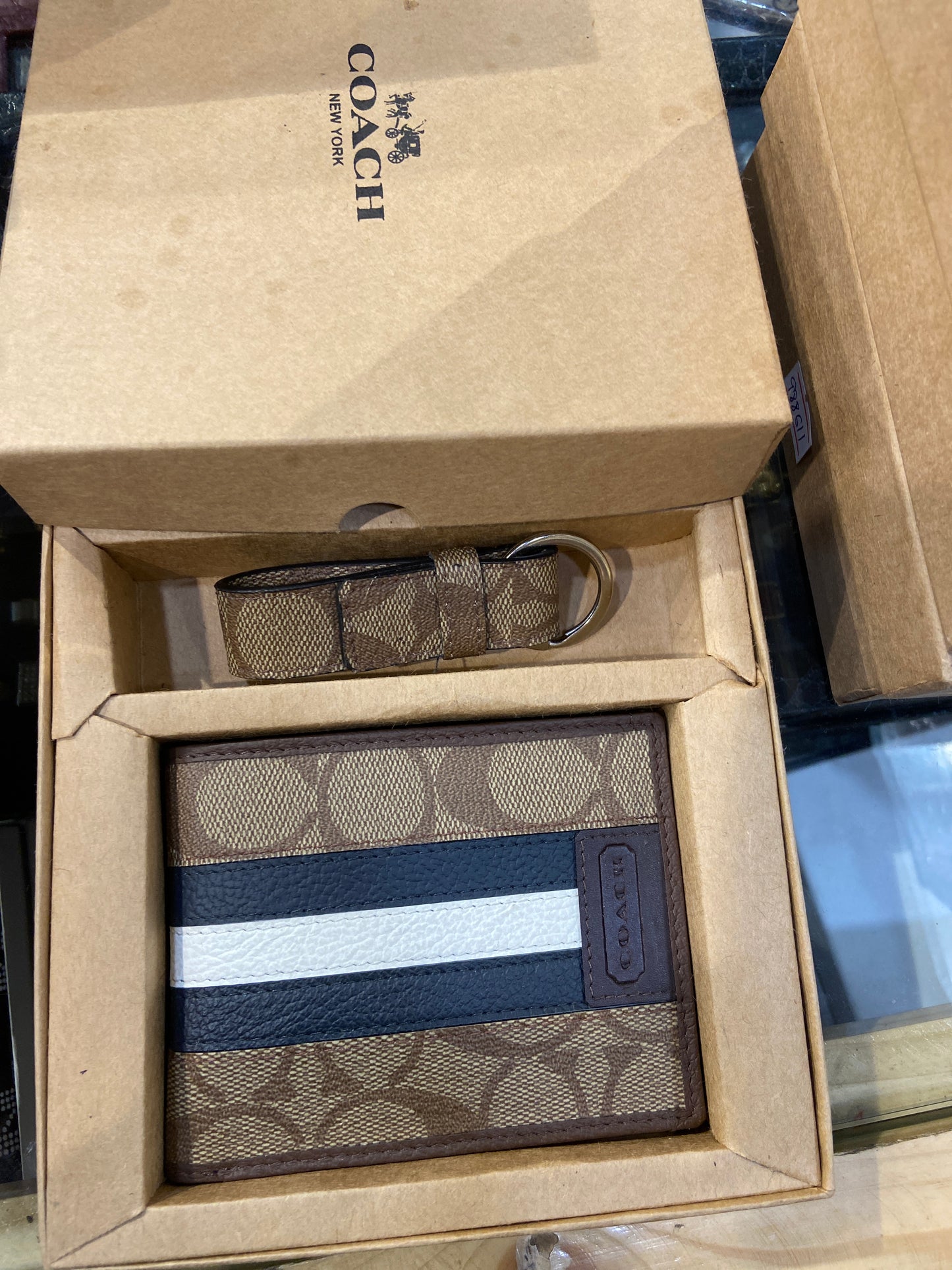 AOC COA CC Print Tan Apricot Wallet With Key Chain 989236