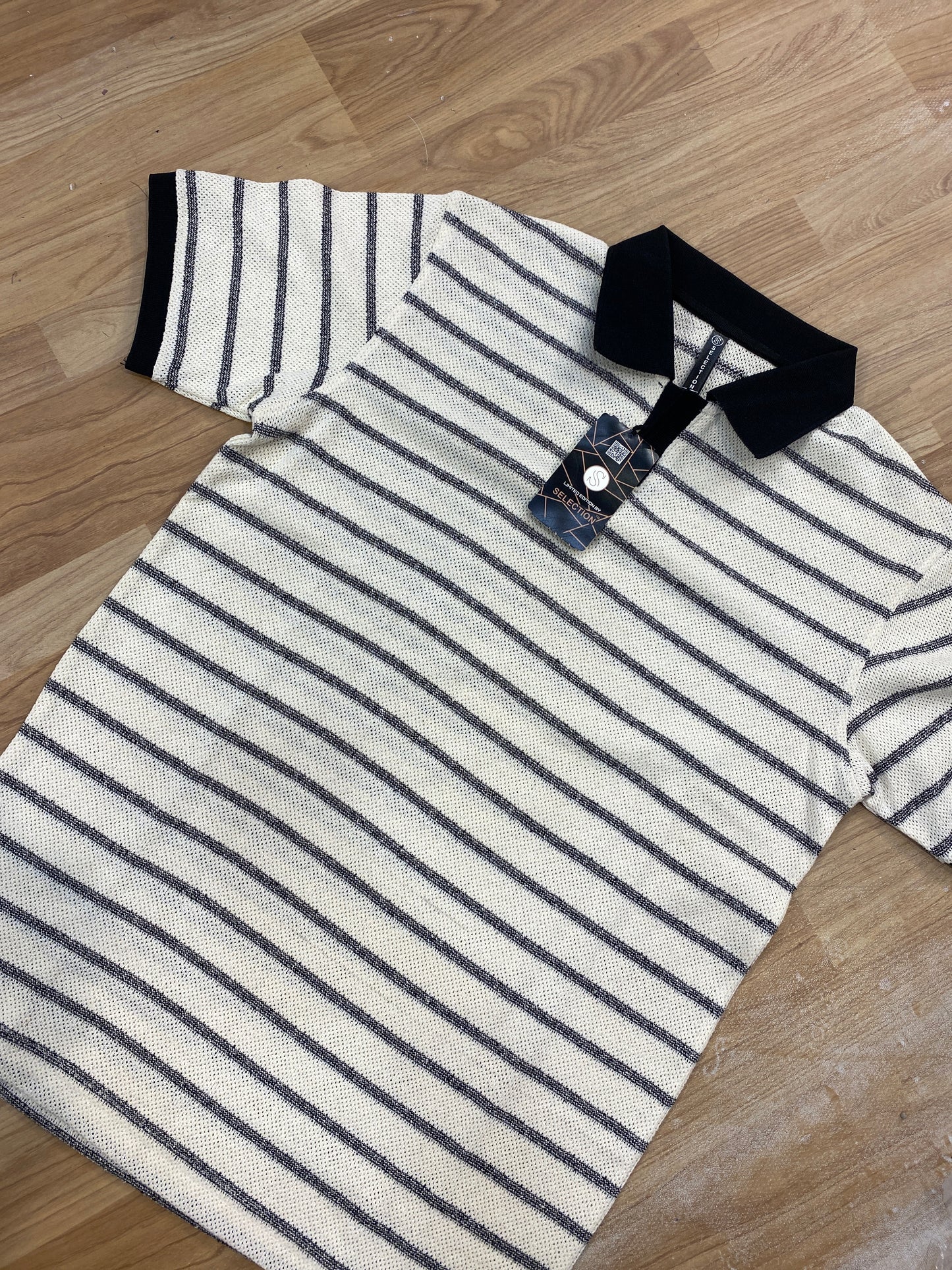 Selection crosia collar T-shirt imported fabric black beige colour 5414866