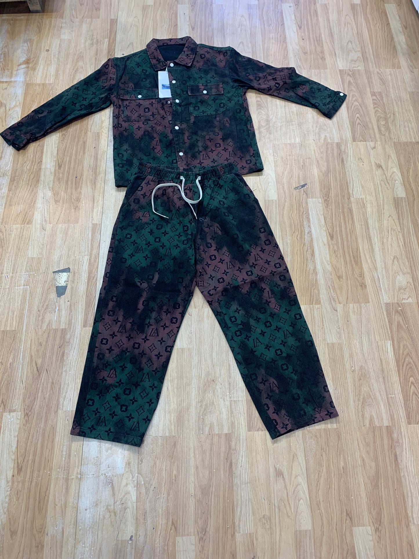 LA printed Coat set shirt & Lower Dual tone Maroon Green Colour H002