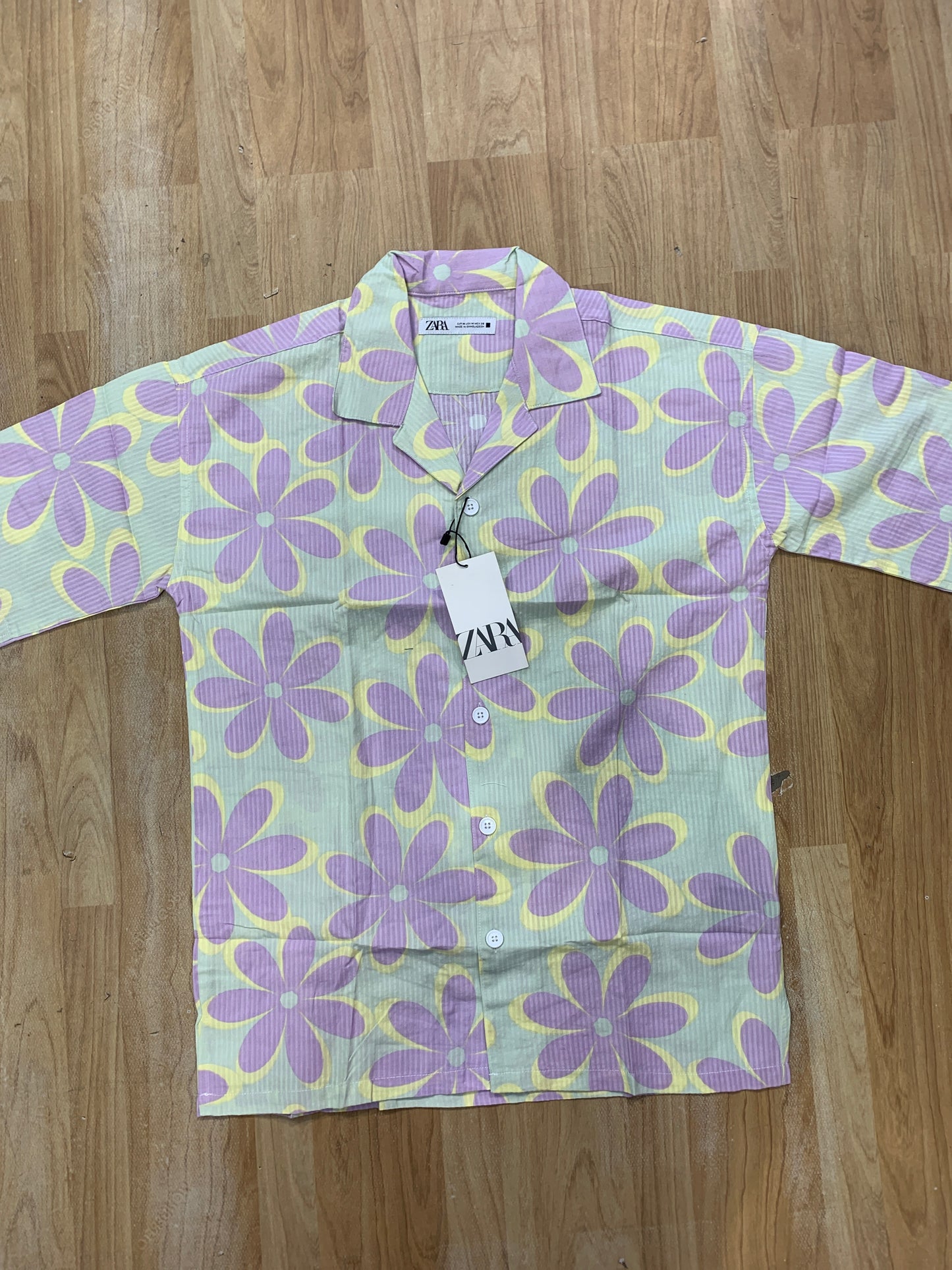 Raz Green Colour Pink Flower Print Half Sleeve Imported Quality Premium Men’s Shirts G20019