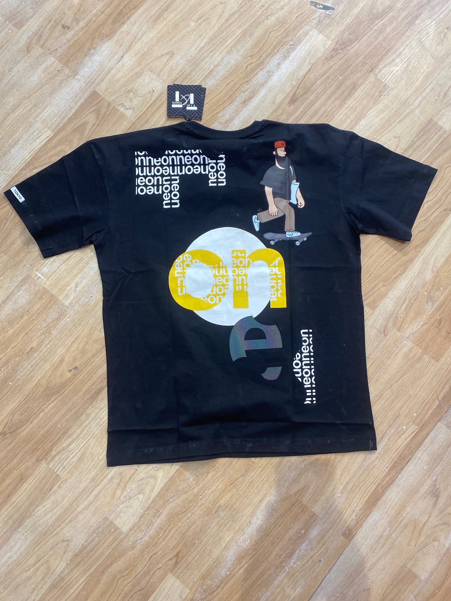 TIM & TOKYO Tshirt Black Colour Back Print Thru Miles H1122