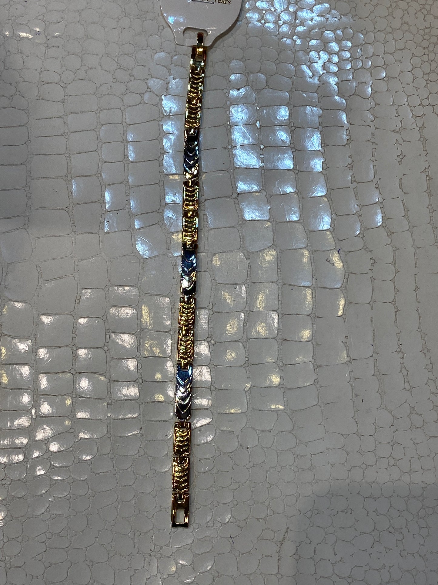 Imported Golden Metal Designer Unisex Bracelet 988473