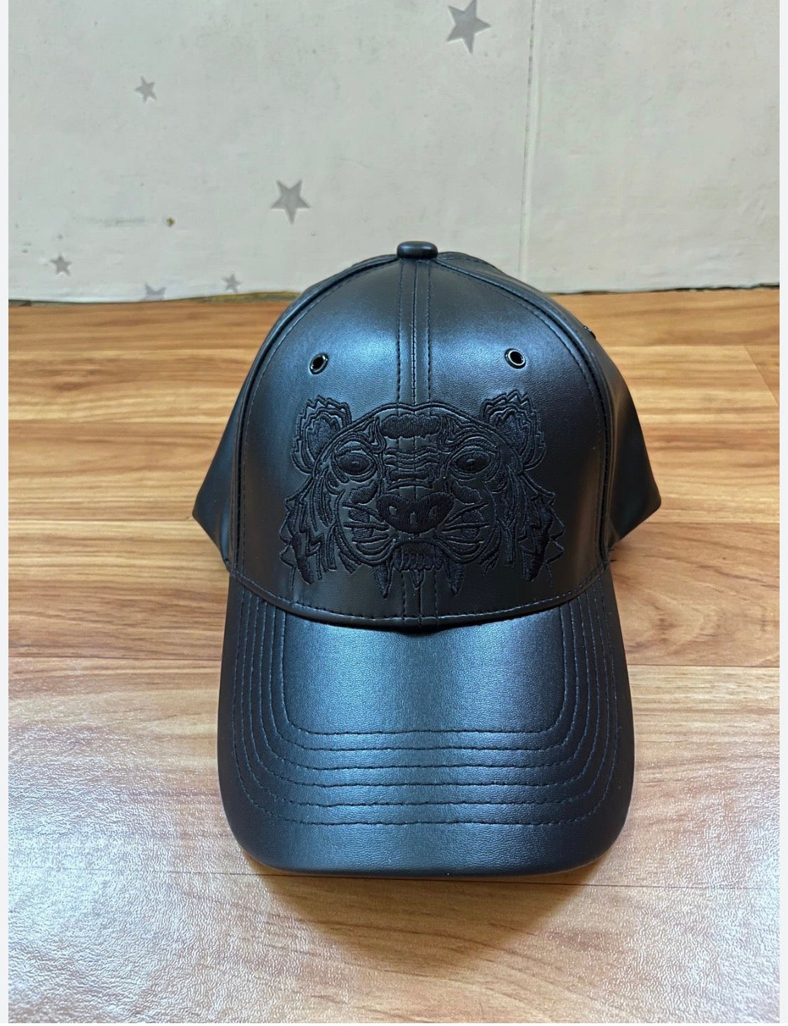 NEK KEN Black Colour Tiger Embroidered Unisex Leather Cap 989526