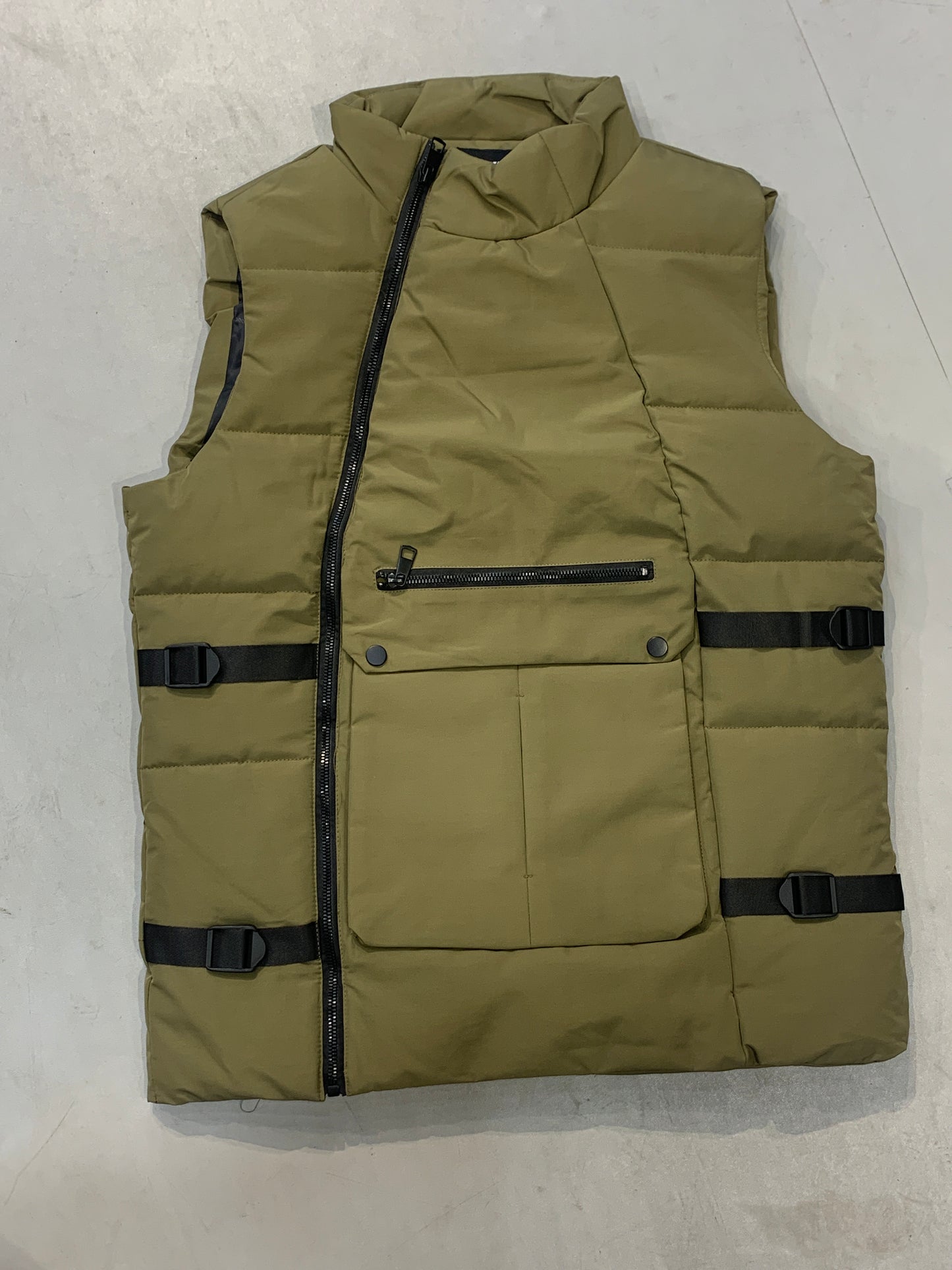 YIBOYUNTIAN YB FASHION CLASSIC Olive Green Colour Side Zipp Half Puffer Jacket YB-903