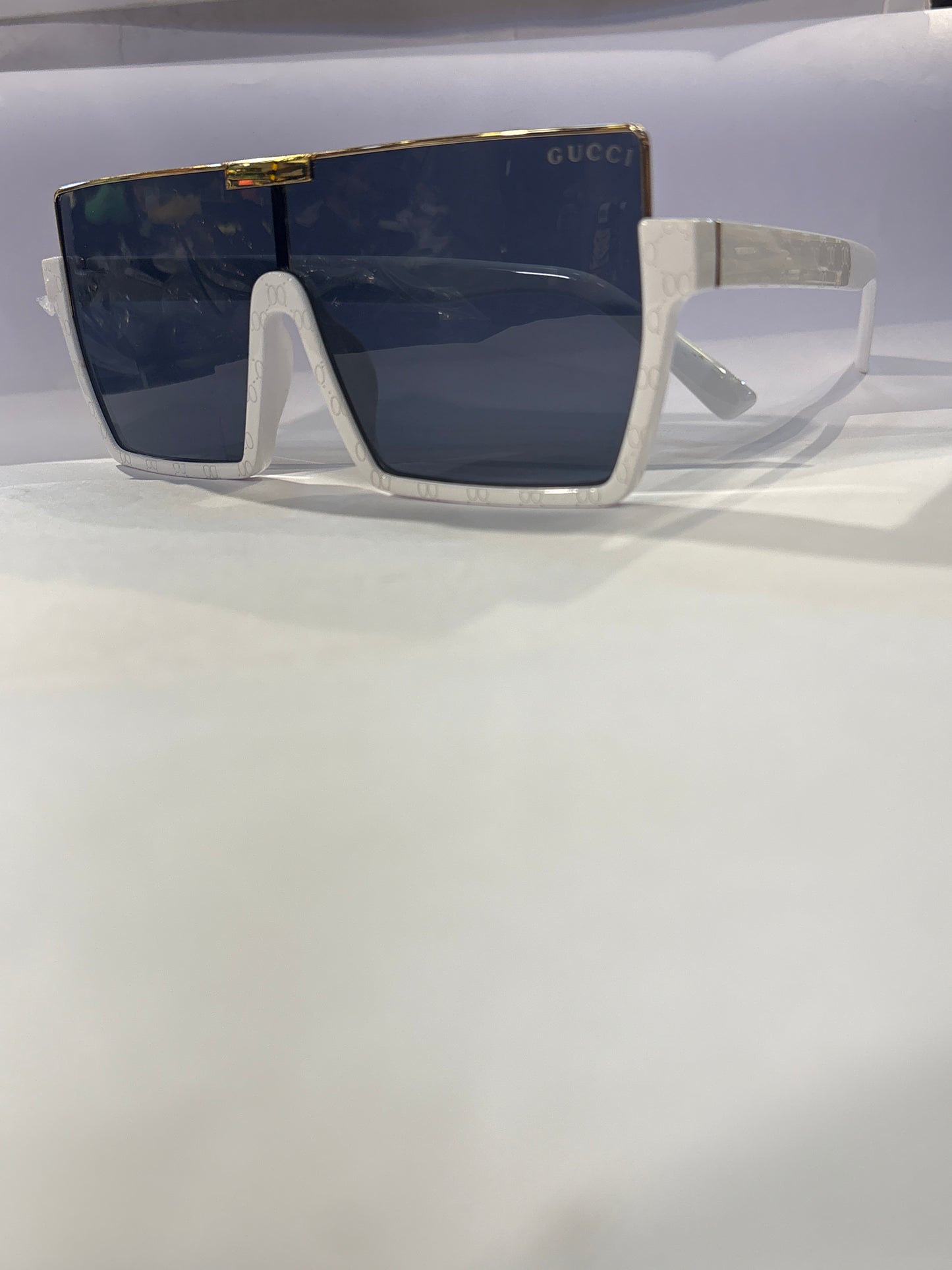 Cug Gold White Frame Black Shade Unisex Sunglasses GG0988 58 18 141