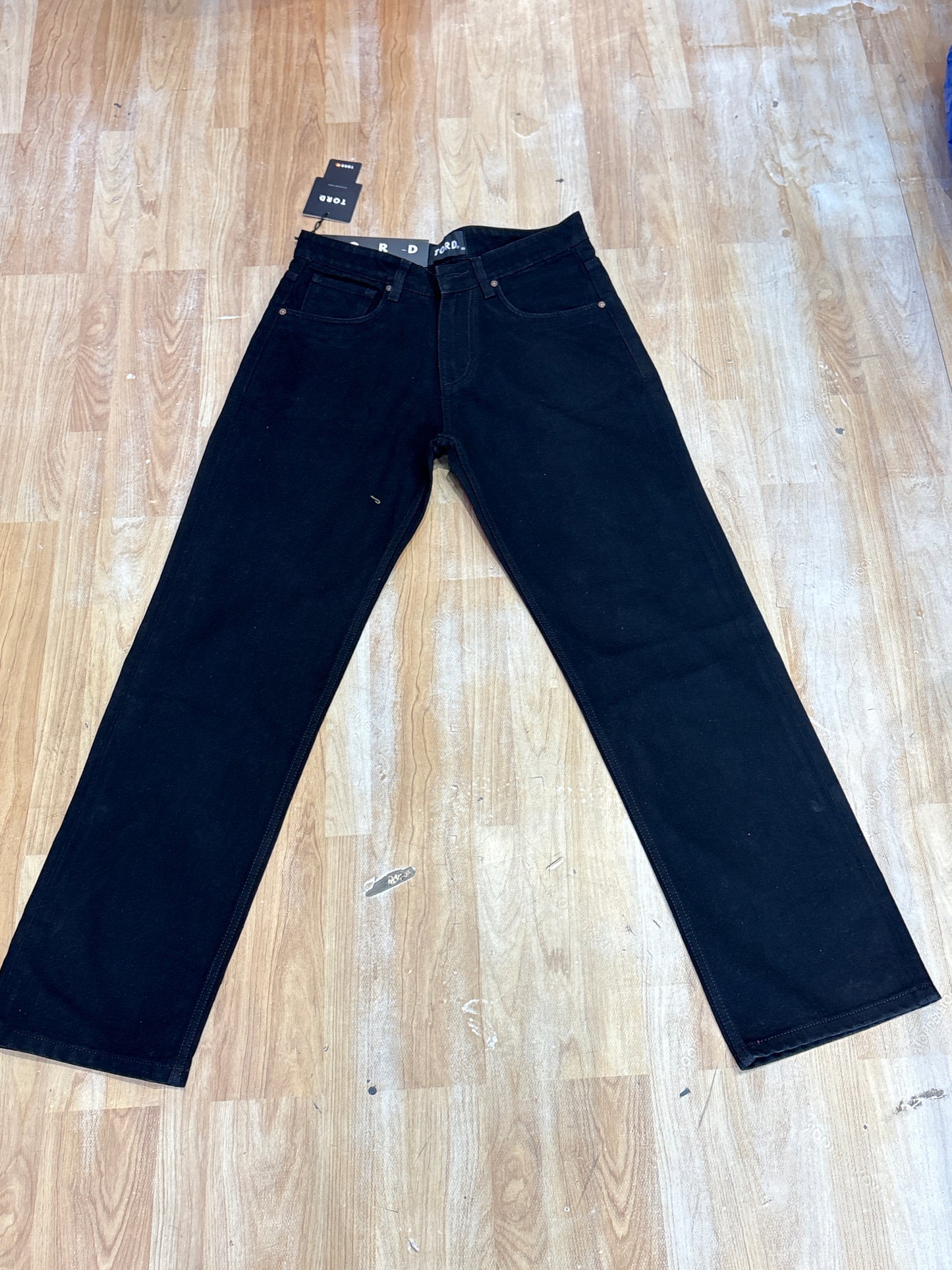 TORD Black Denim Straight Fit Jeans MG2060006