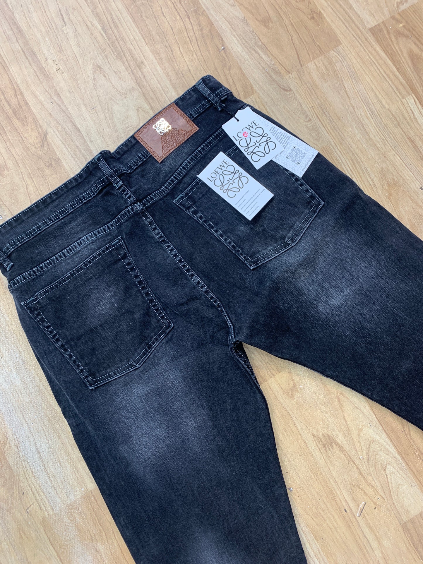 EOL Jeans Grey Colour Black Shade H2027