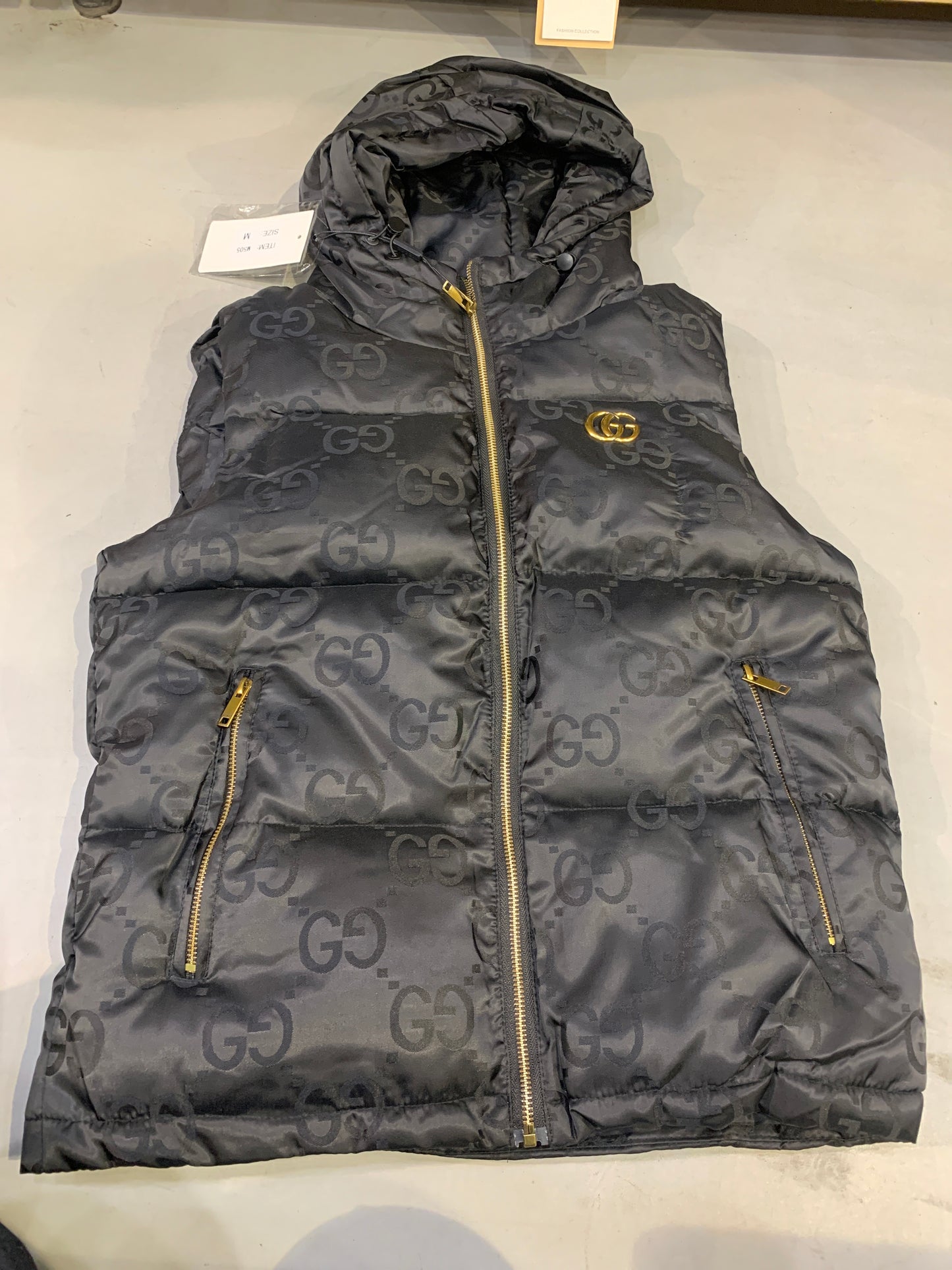 CUG GUC Black colour Tich Button Multi Pocket Premium Quality Half Puffer Jacket M505