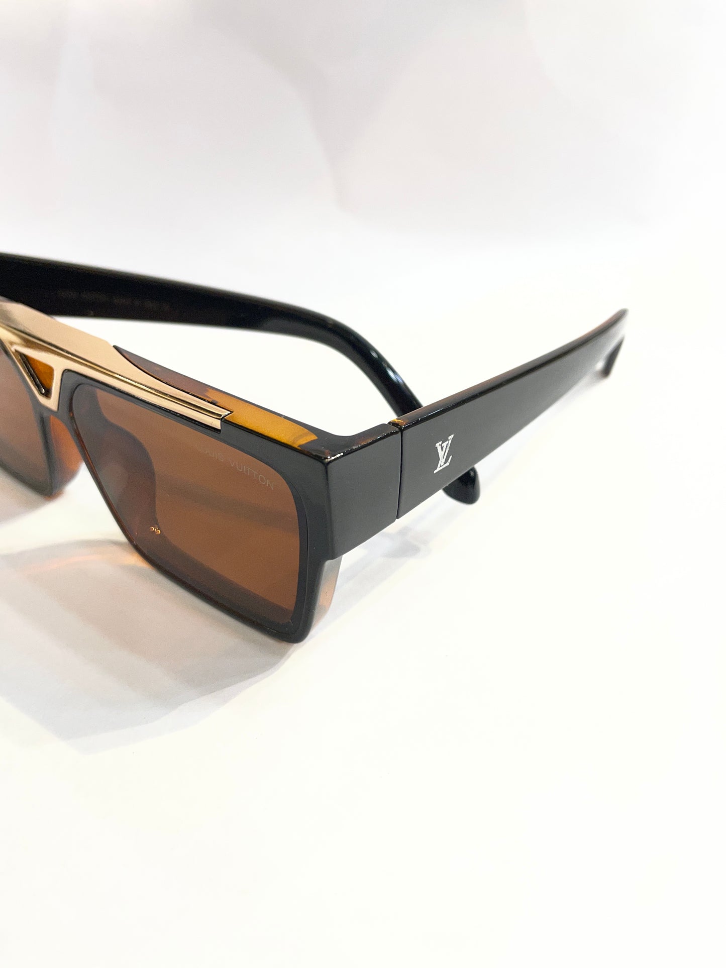 UOL Glossy Black Frame Brown Shade Unisex Sunglasses ZS98360 52 18 145
