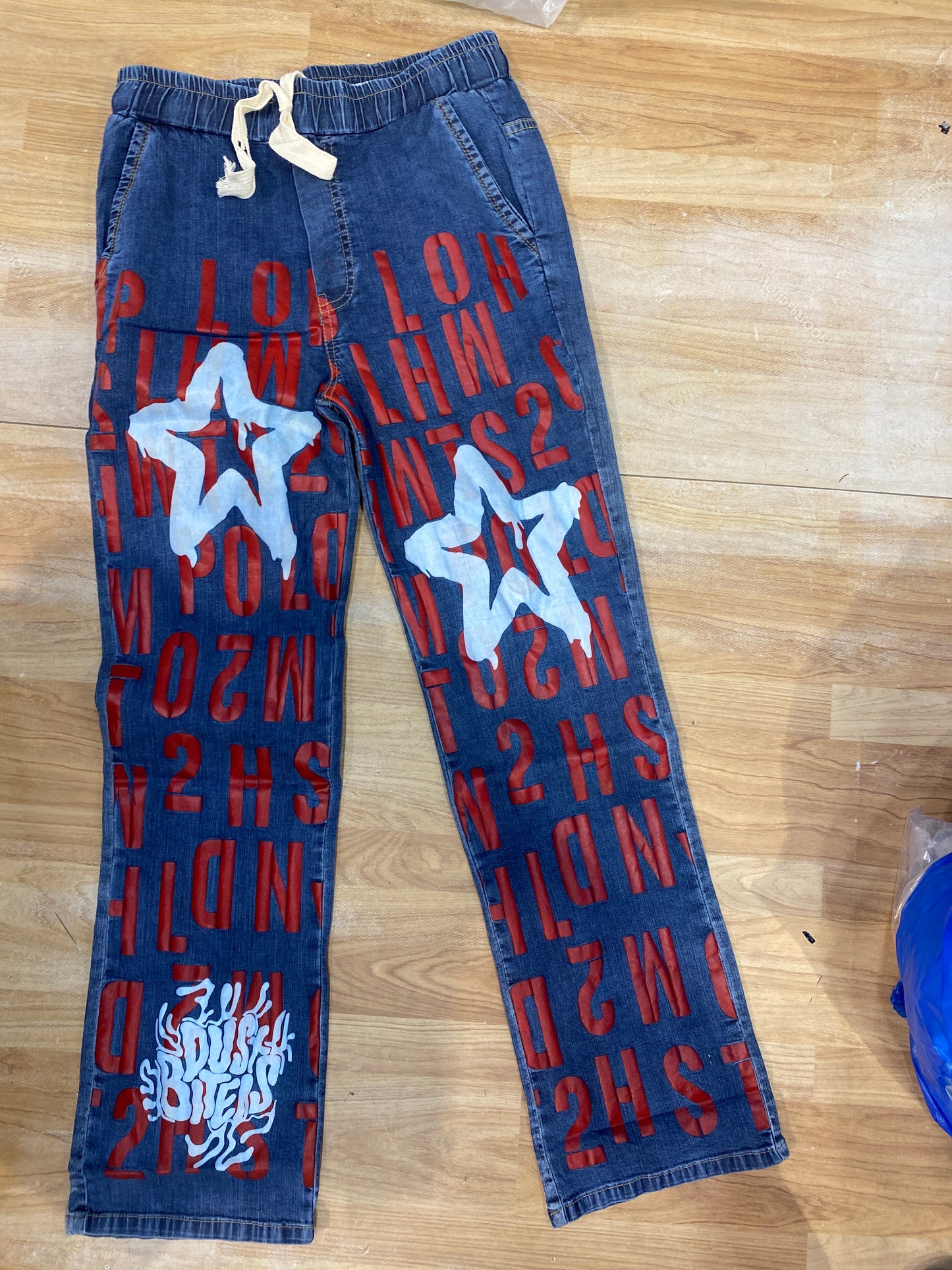 Import Jeans Blue Colour Red Alphabet Star Print Straight Fit H9001