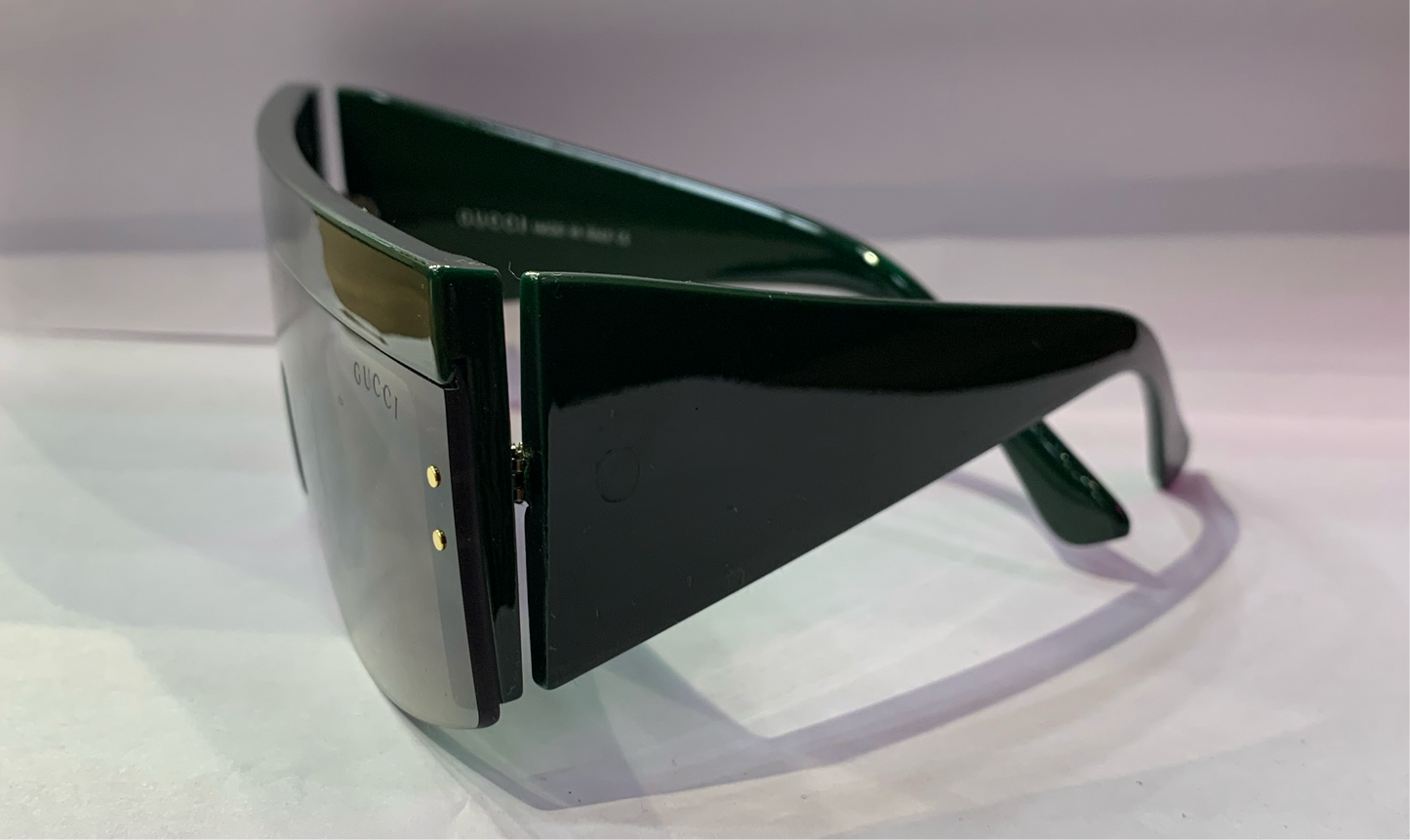 CUG Glossy Green Frame Trancy Green Shade Green Stick Unisex Sunglasses 6940 151 0-138