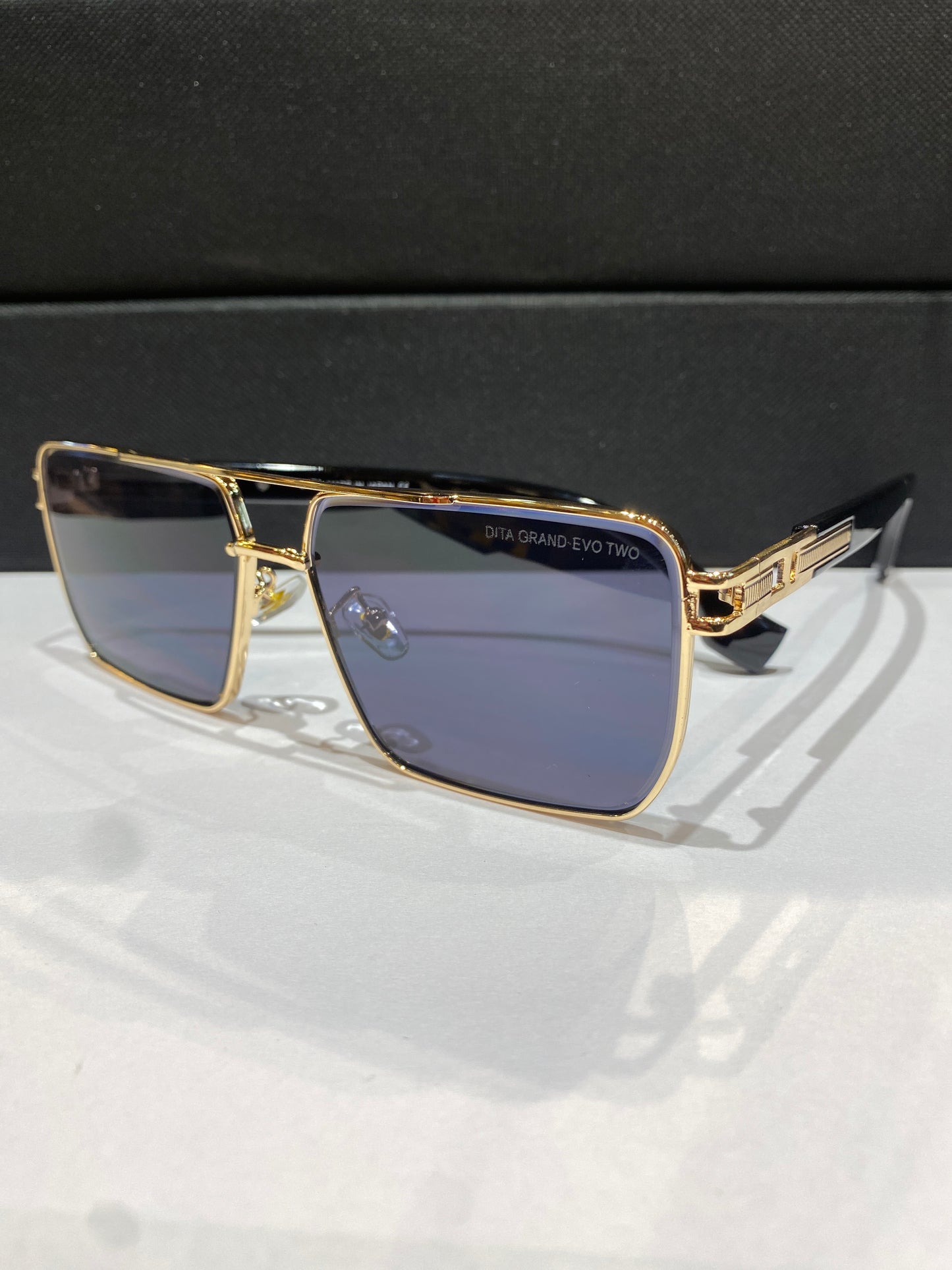 Tid Black Stick Gold Frame Black Shade Unisex Sunglass 23287 59 14 142