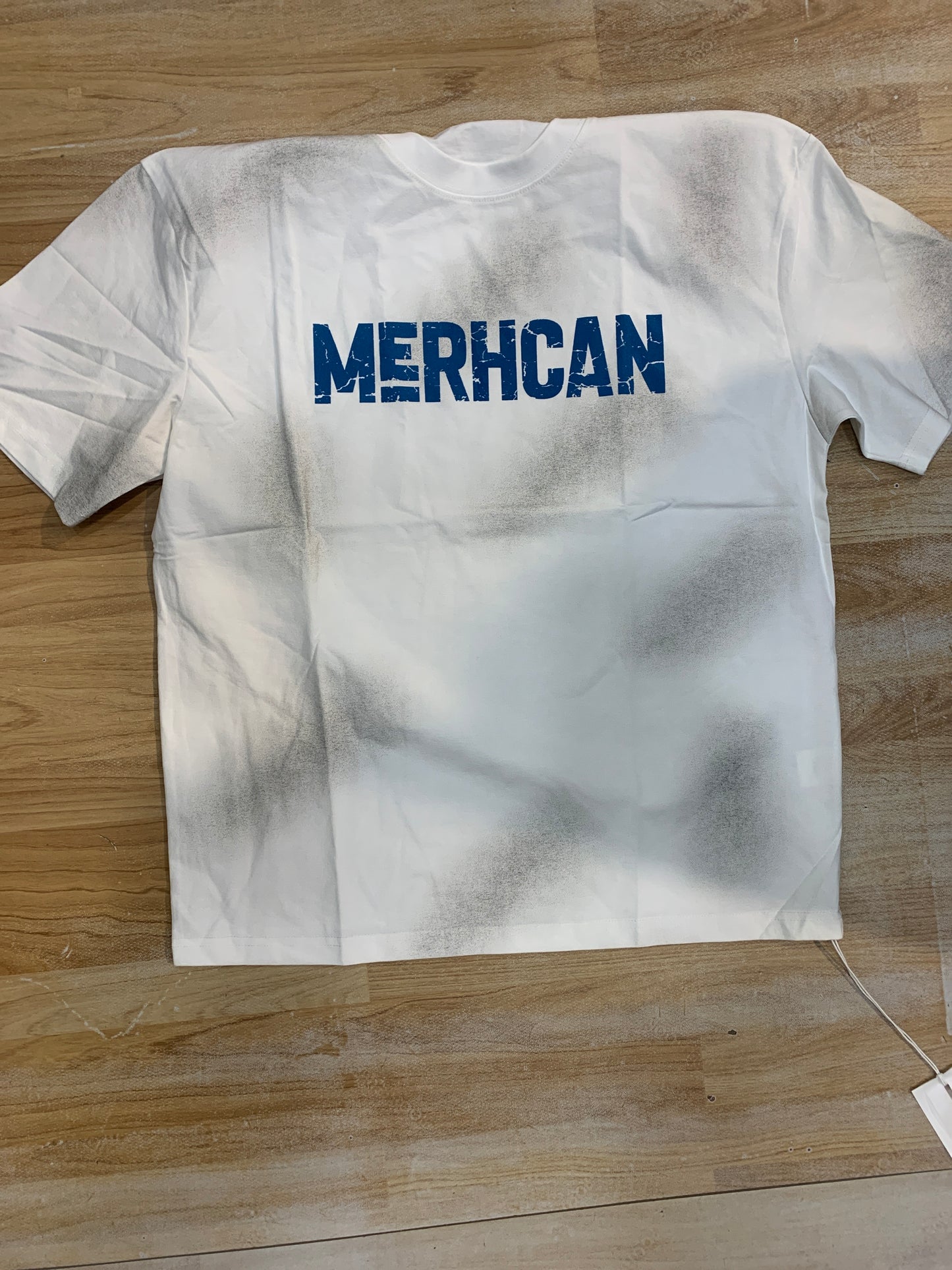 MJGV White Tshirt Grey Shed Merhcan MJ895