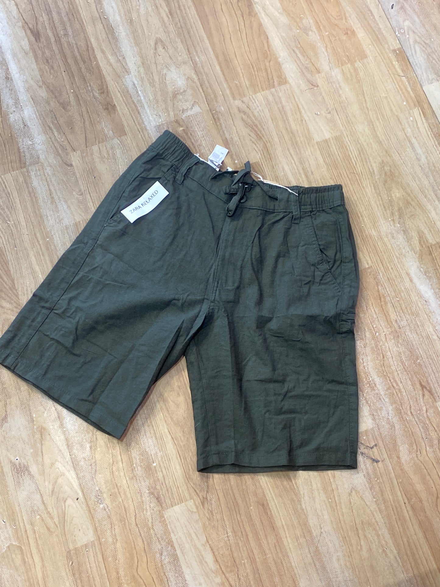 Raz Zar Olive Green Colour Regular Fit Linen Shorts 988896